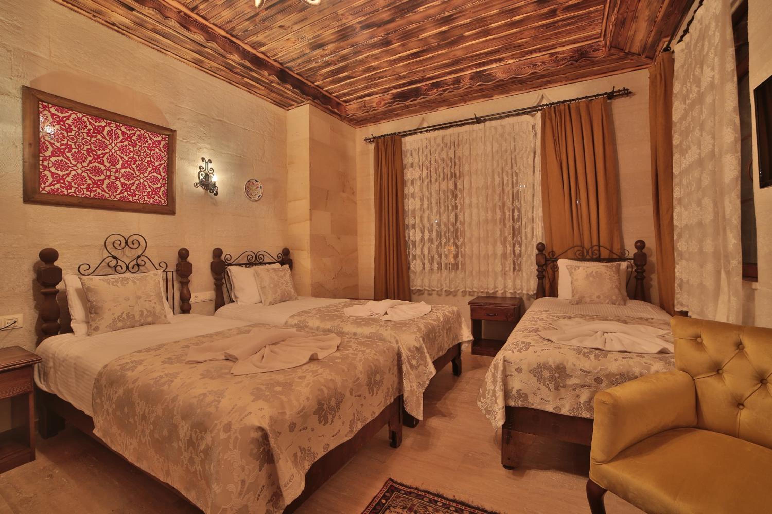 Standard Quadruple Room - Photo 5