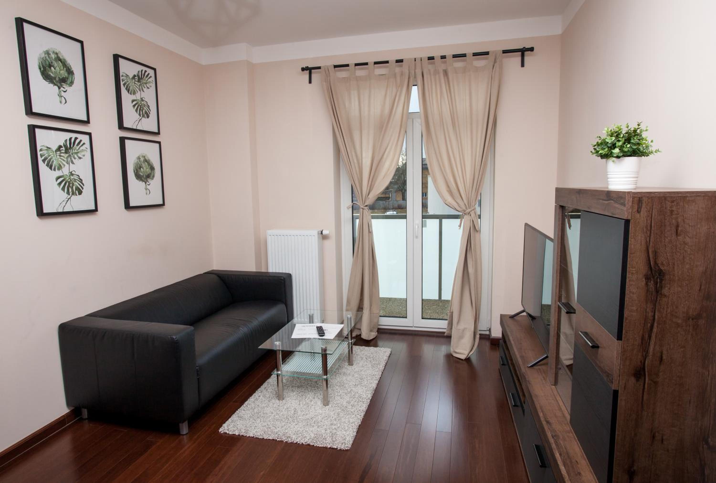 One-Bedroom Apartment with Balcony - Photo 8