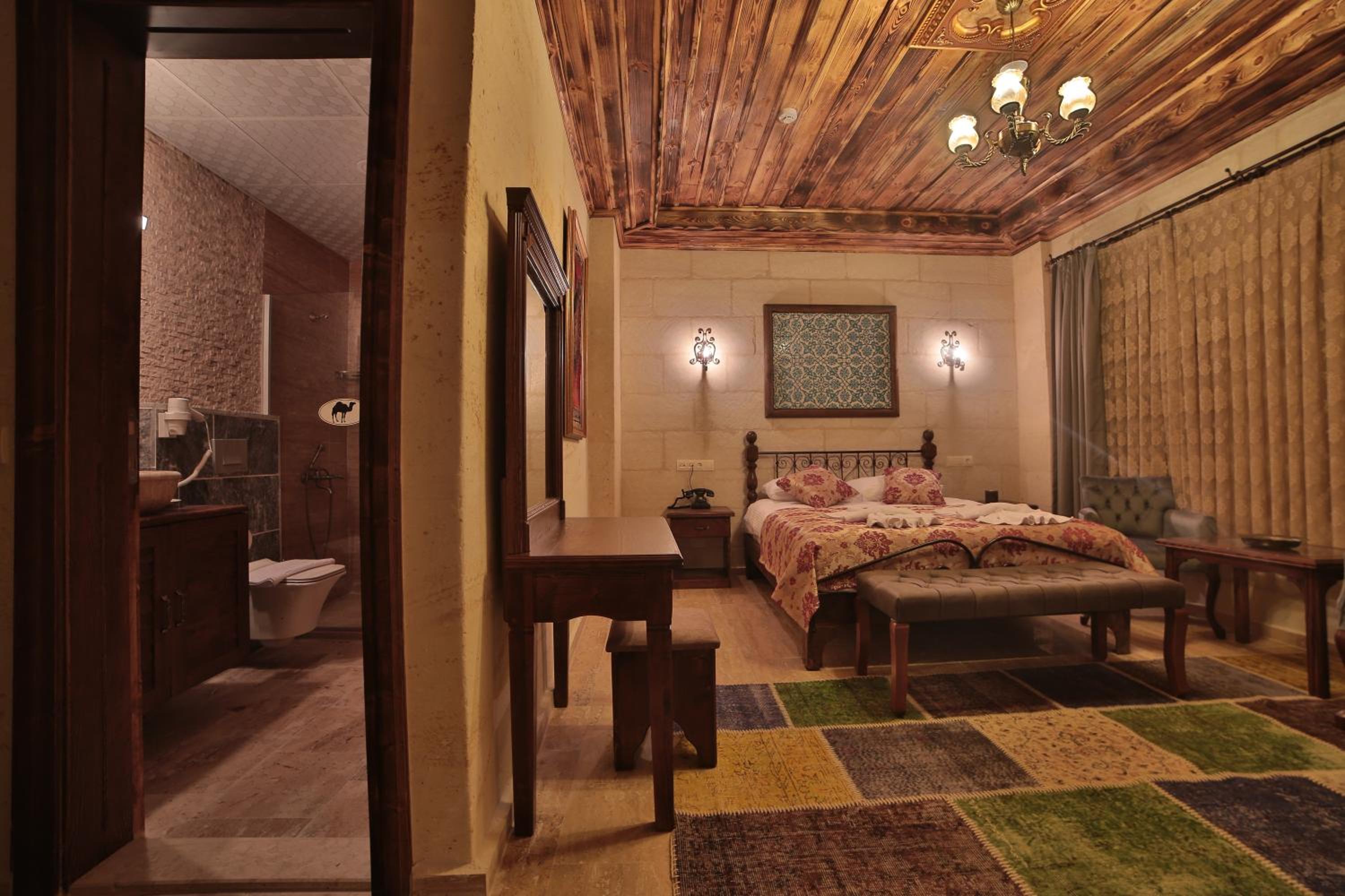 Triple Room with View - Photo 8