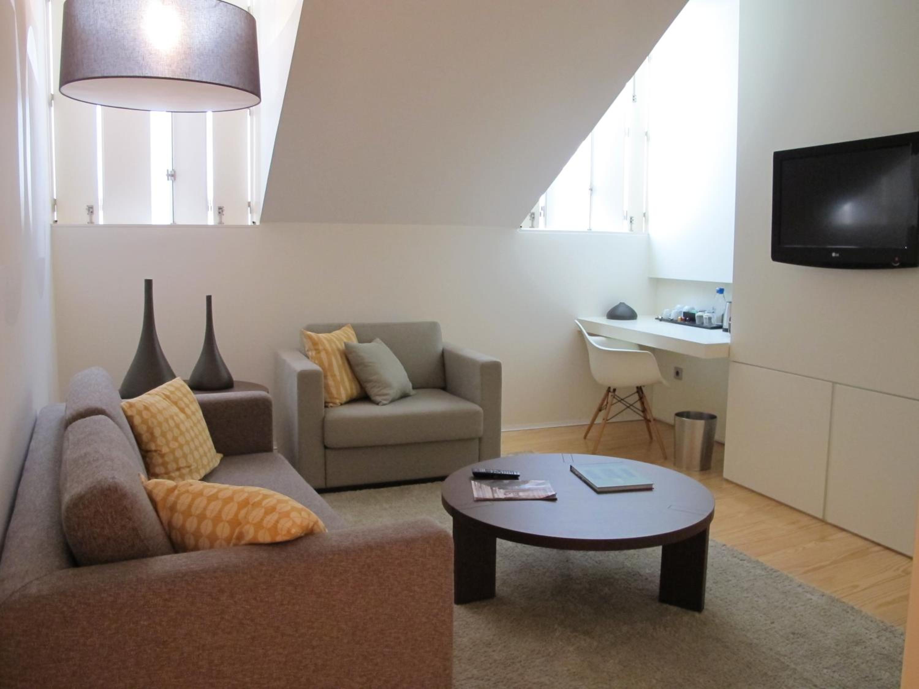 Suite - Photo 6