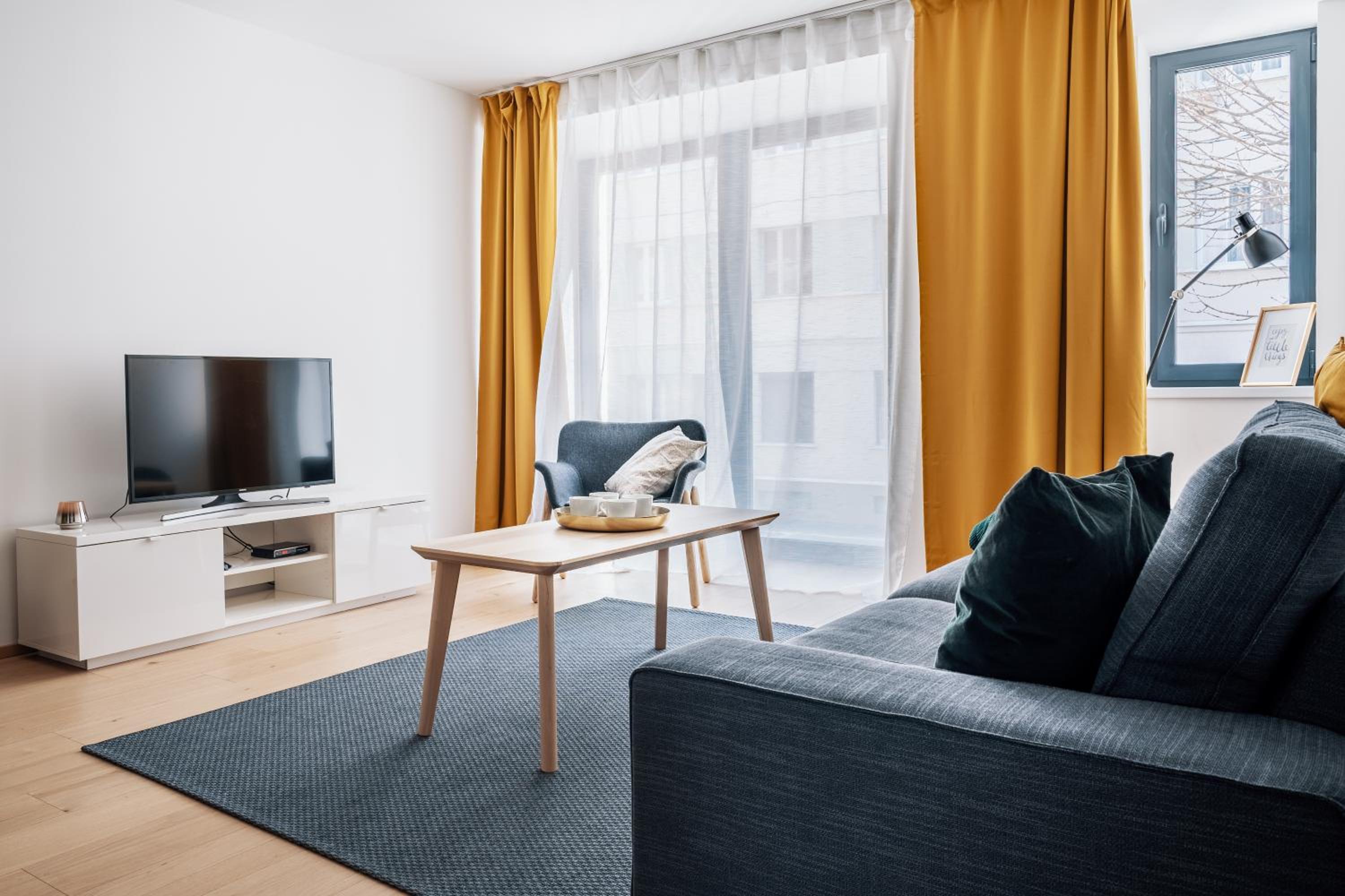 Three-Bedroom Apartment - Photo 8