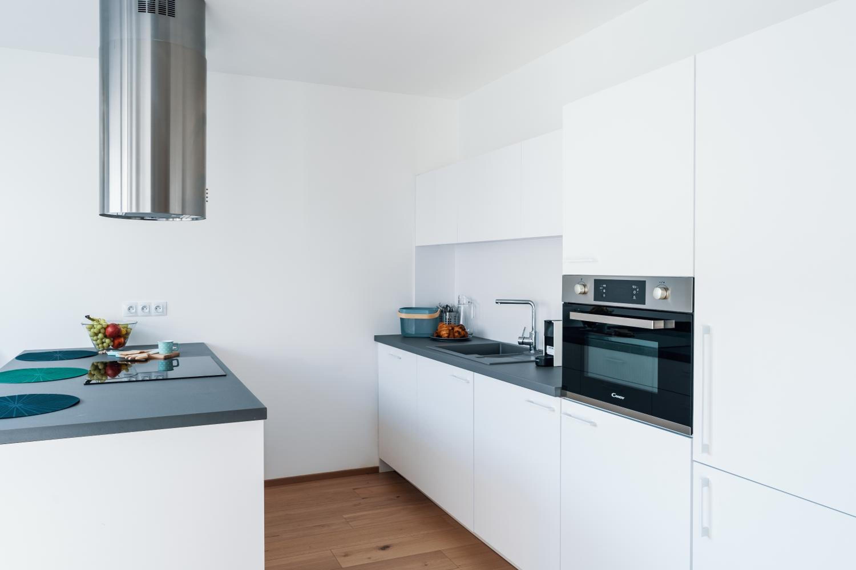 Two-Bedroom Apartment with Terrace - Photo 12