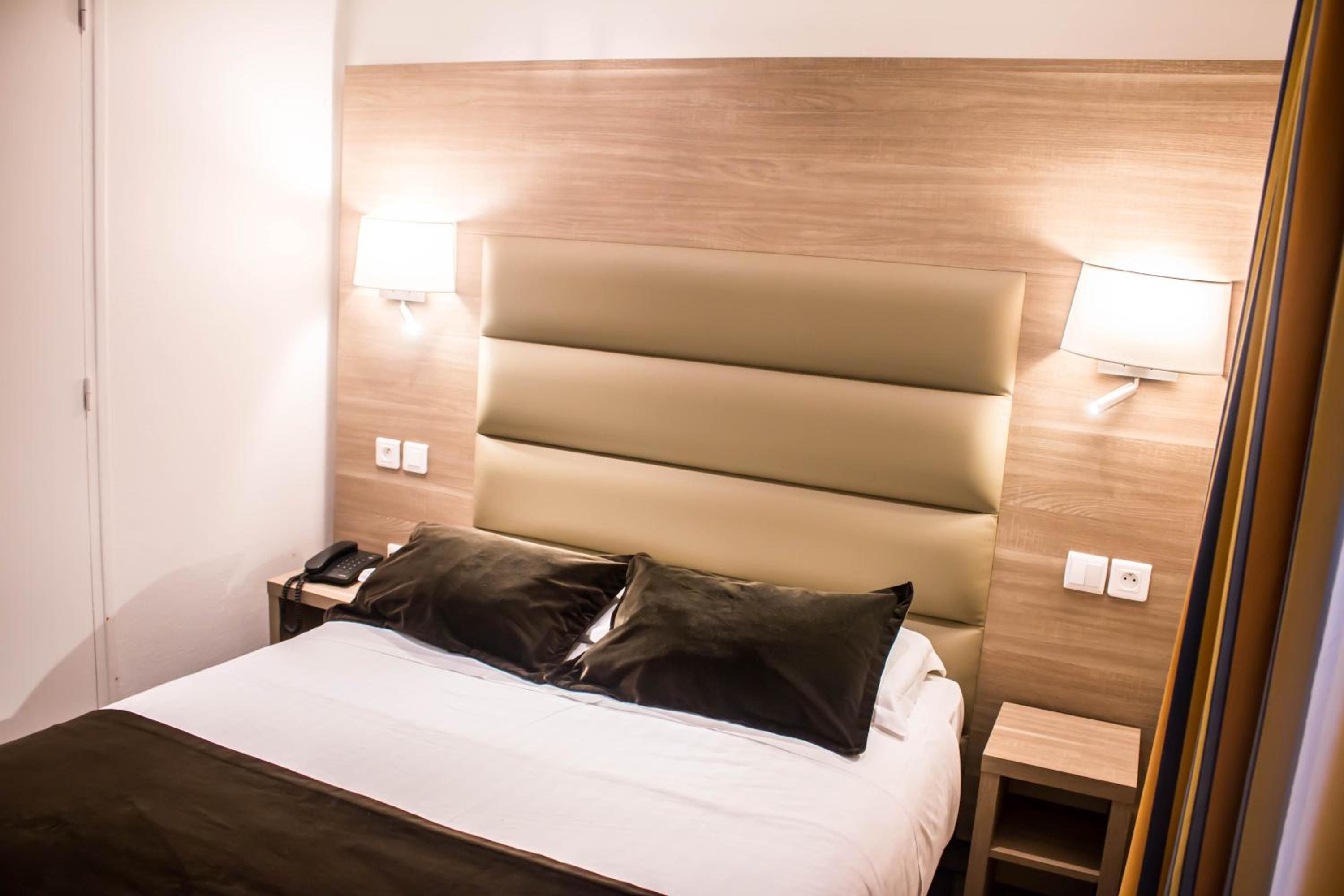 Double Room with Shower photo 3