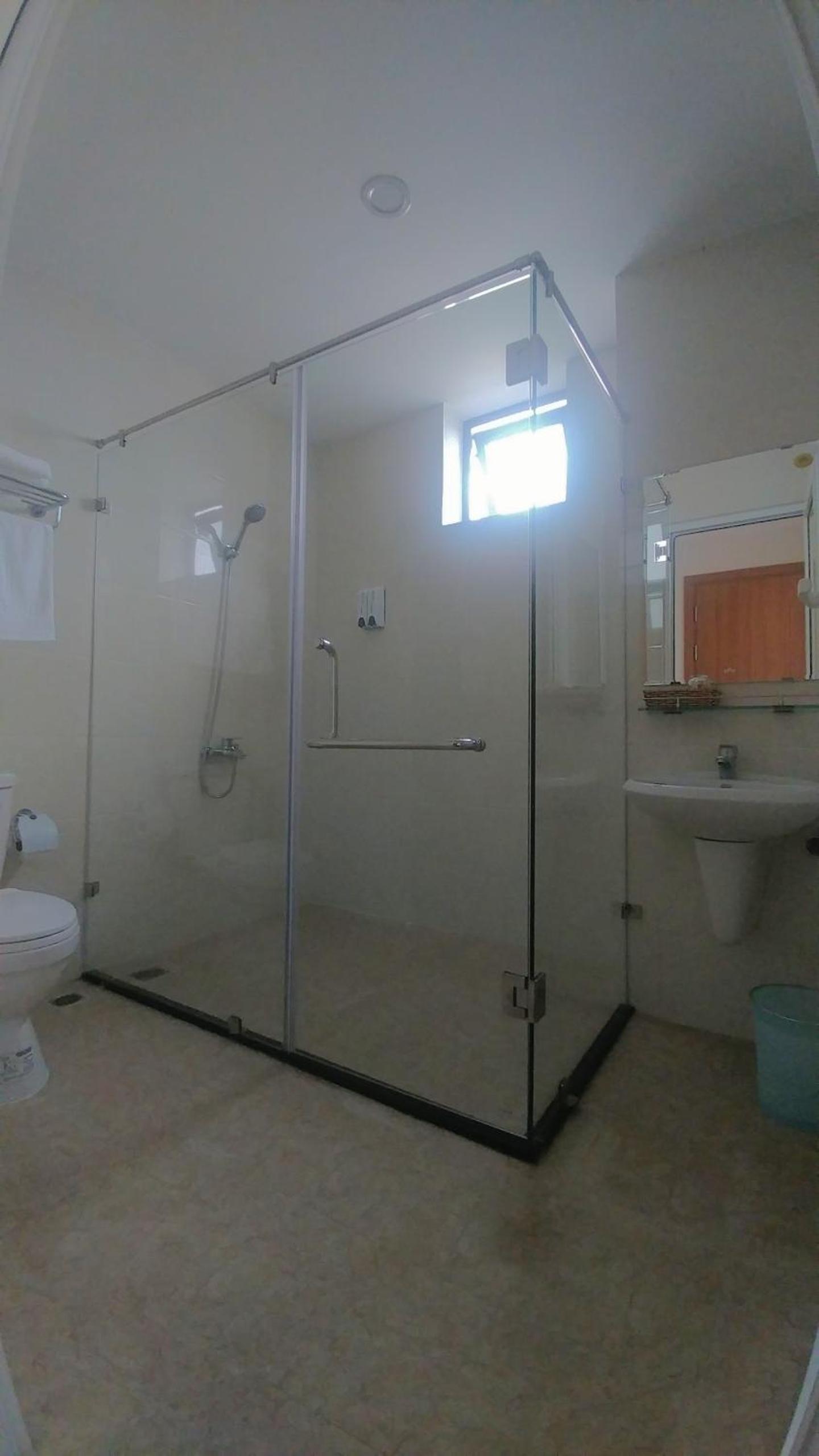 Quadruple Room with Sea View - Photo 3