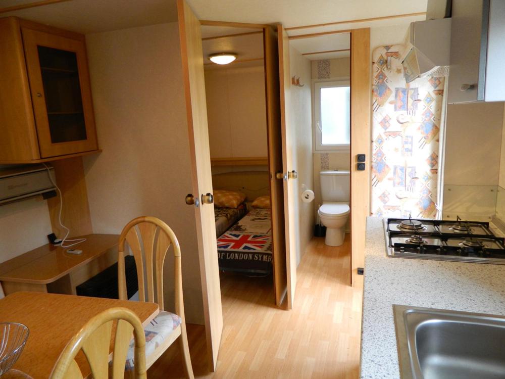 Mobile Home photo 2