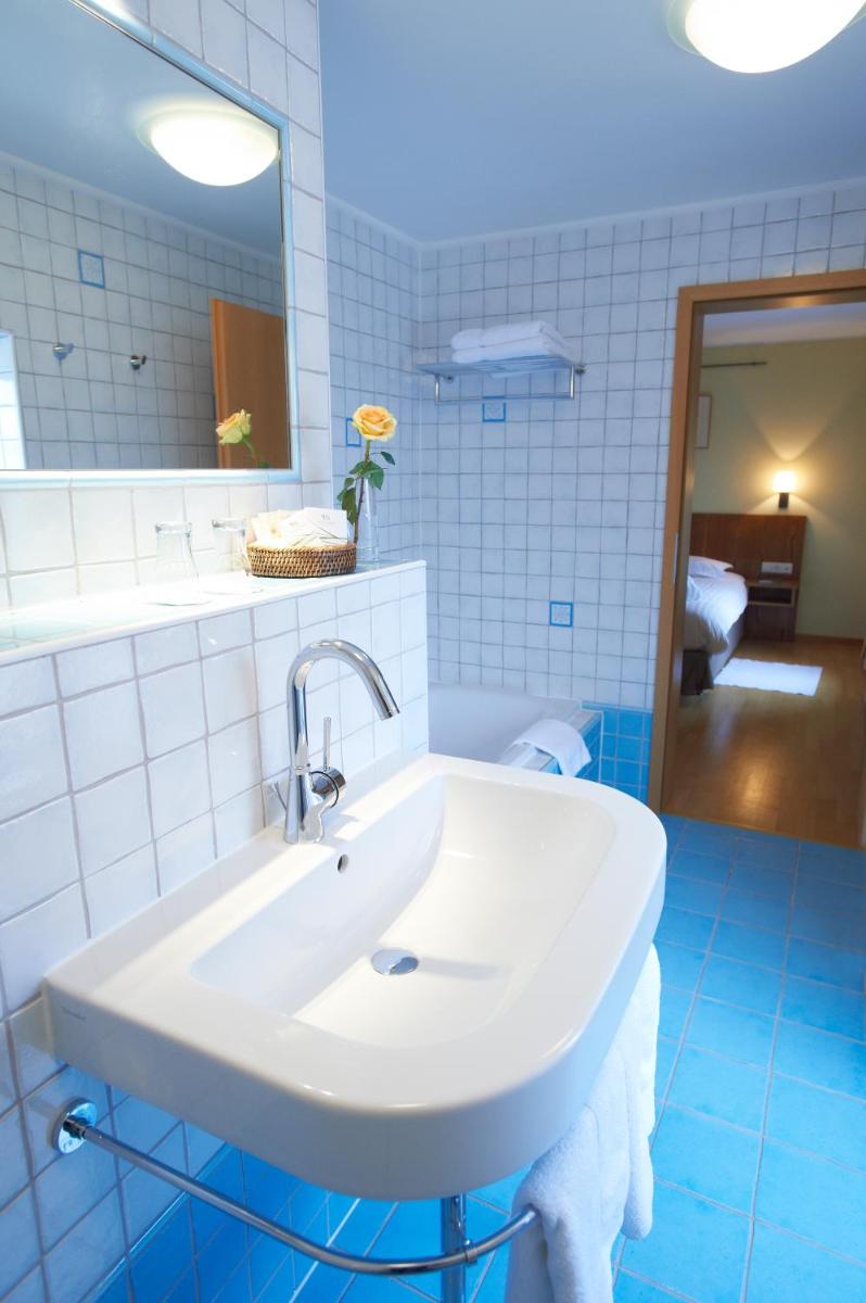 Double Room with Private Bathroom photo 3