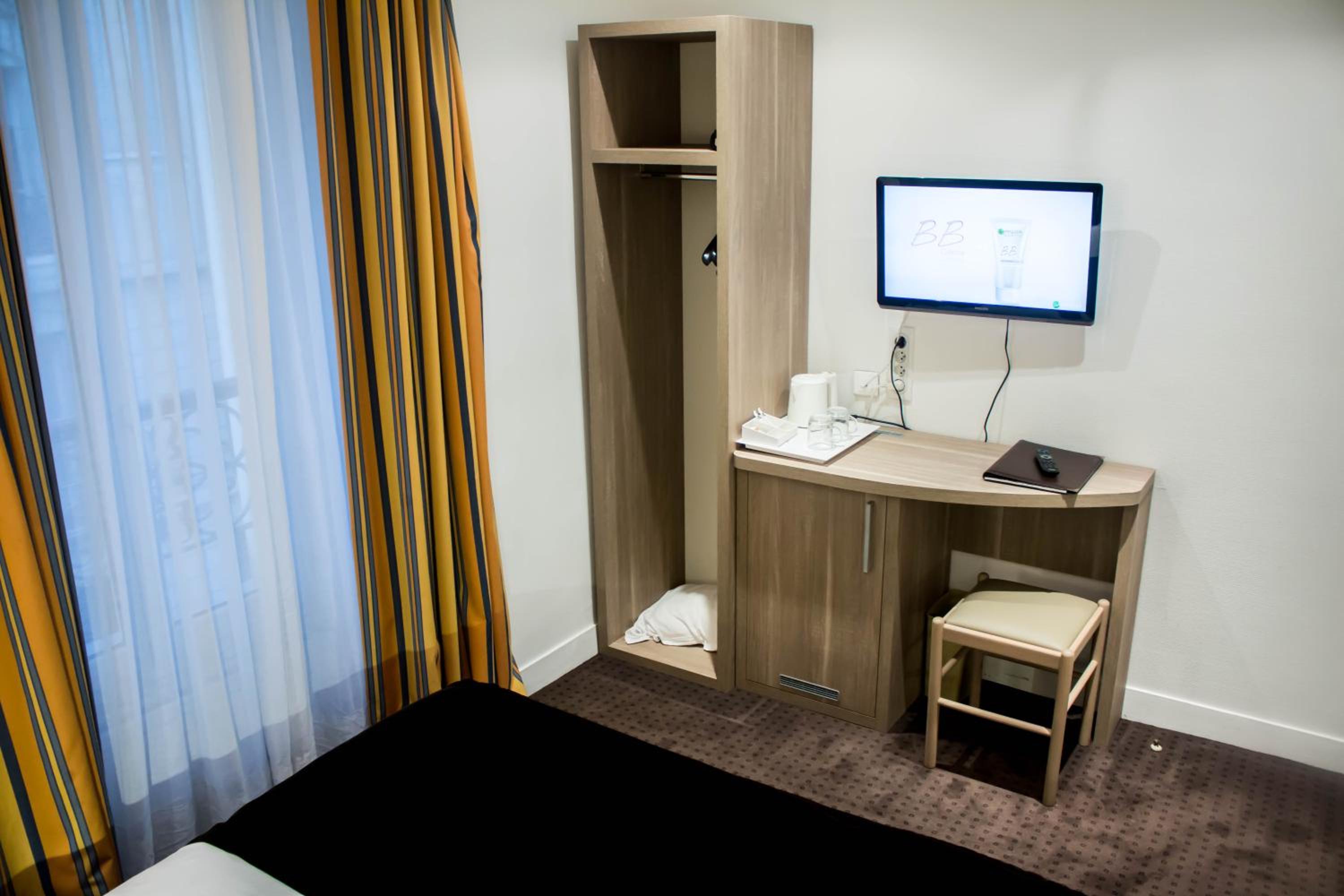 Single Room with Shower photo 3