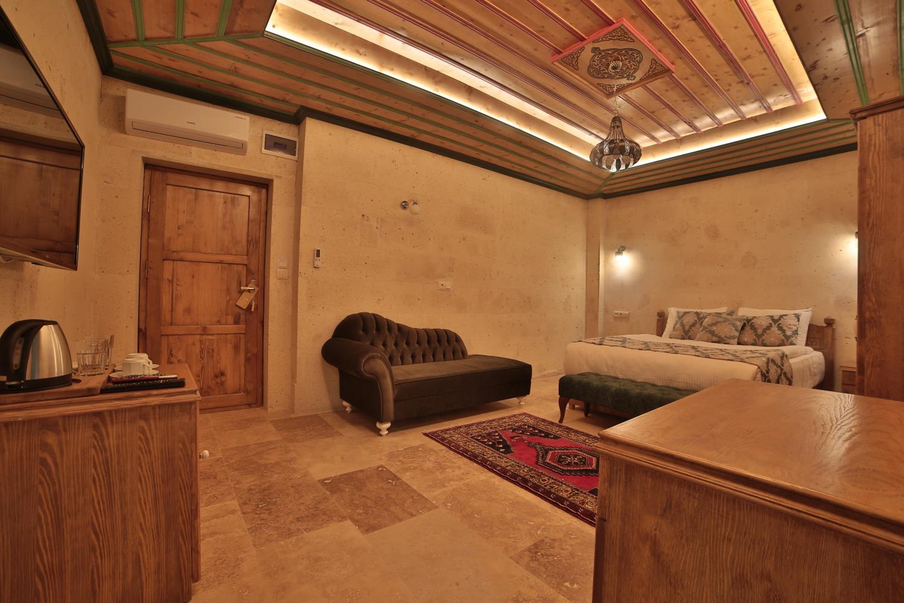 Small Double Room - Photo 5