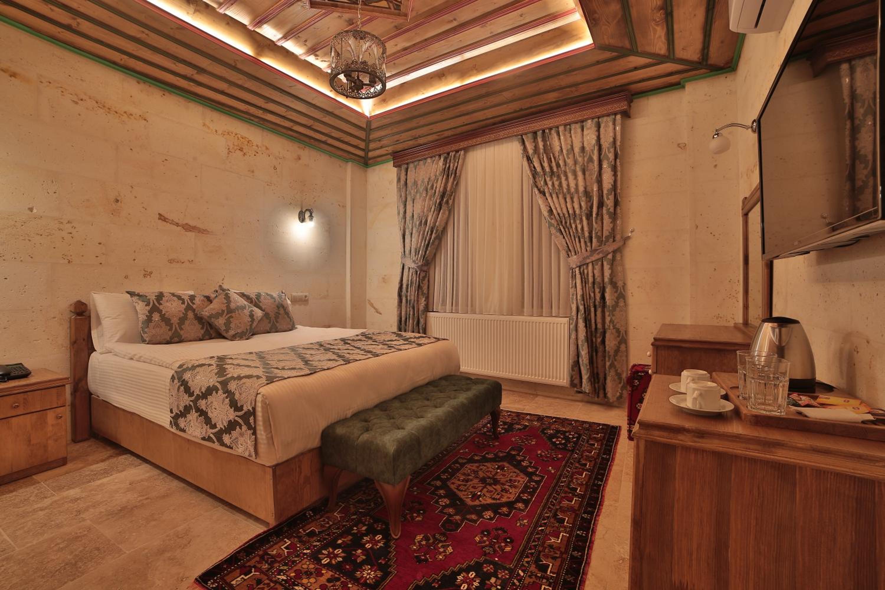 Standard Double Room - Photo 18