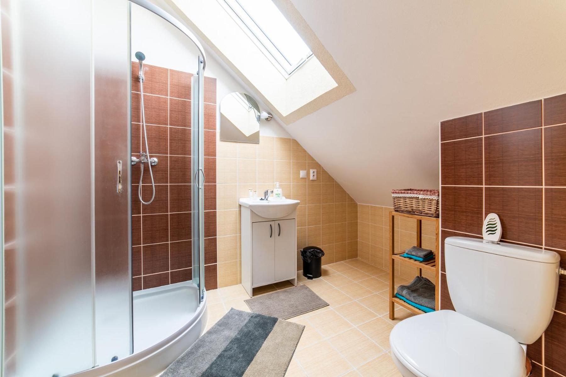 Double or Twin Room with Bathroom photo 2