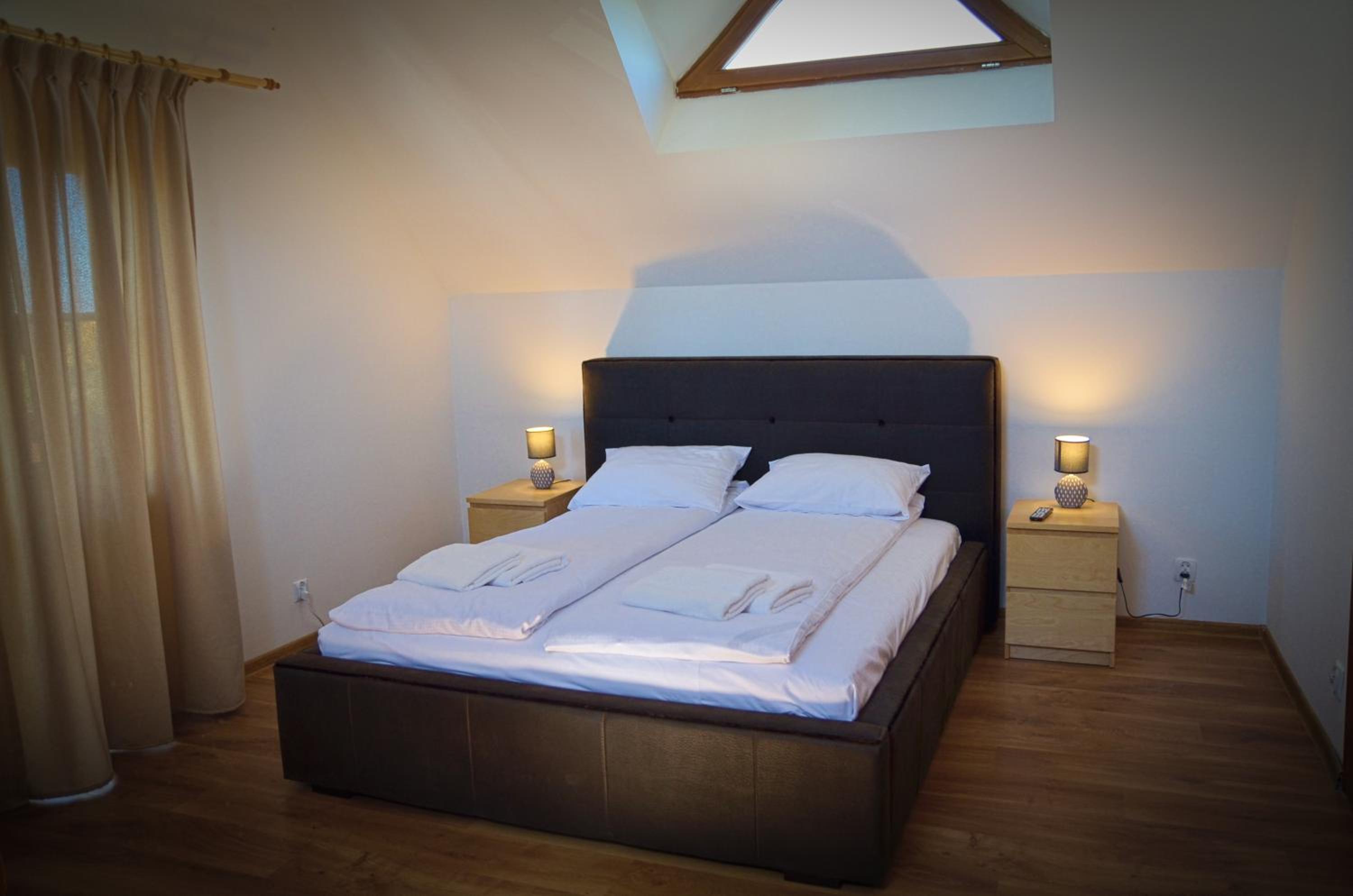 Four-Bedroom House - Photo 2