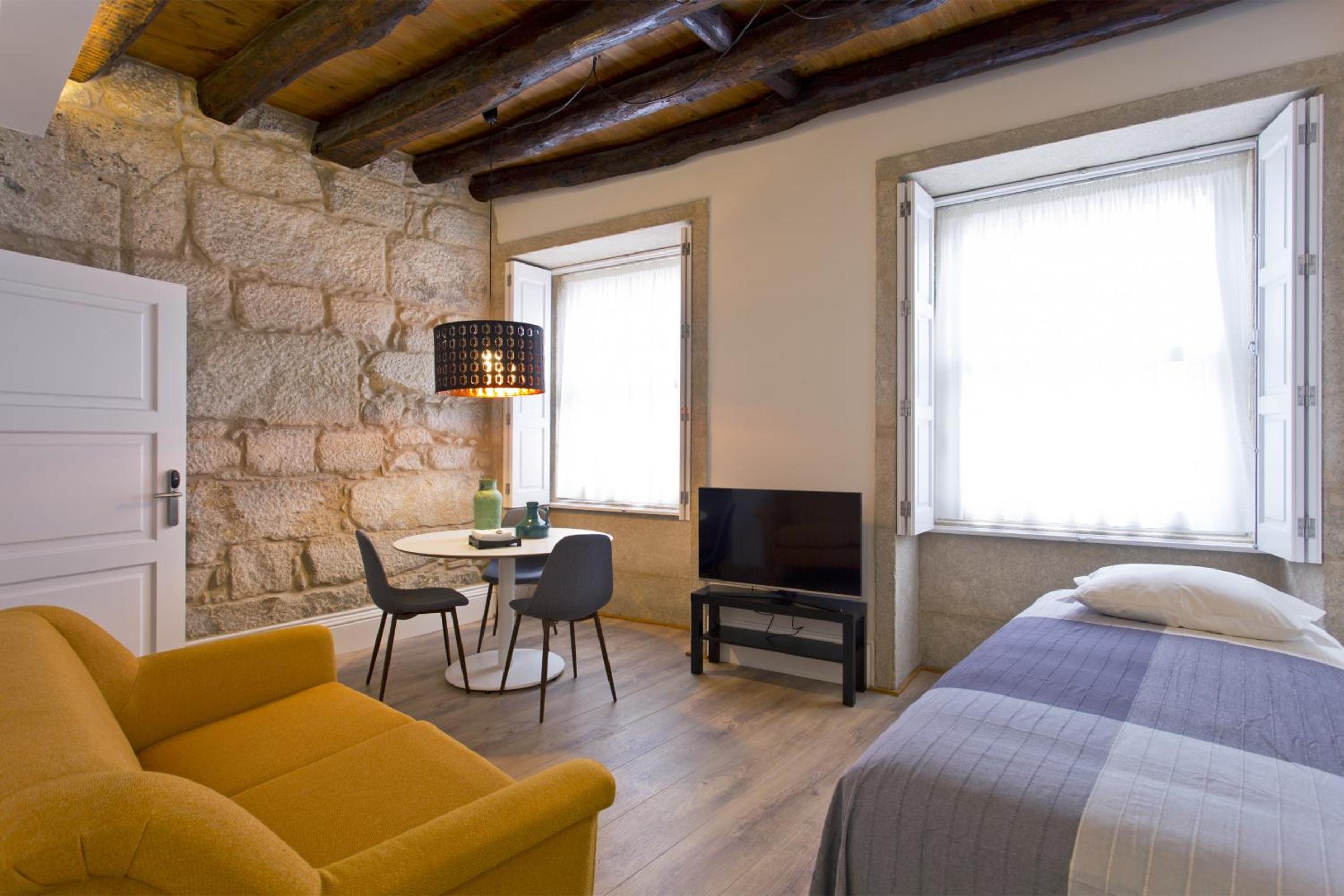 One-Bedroom Apartment (3 Adults)