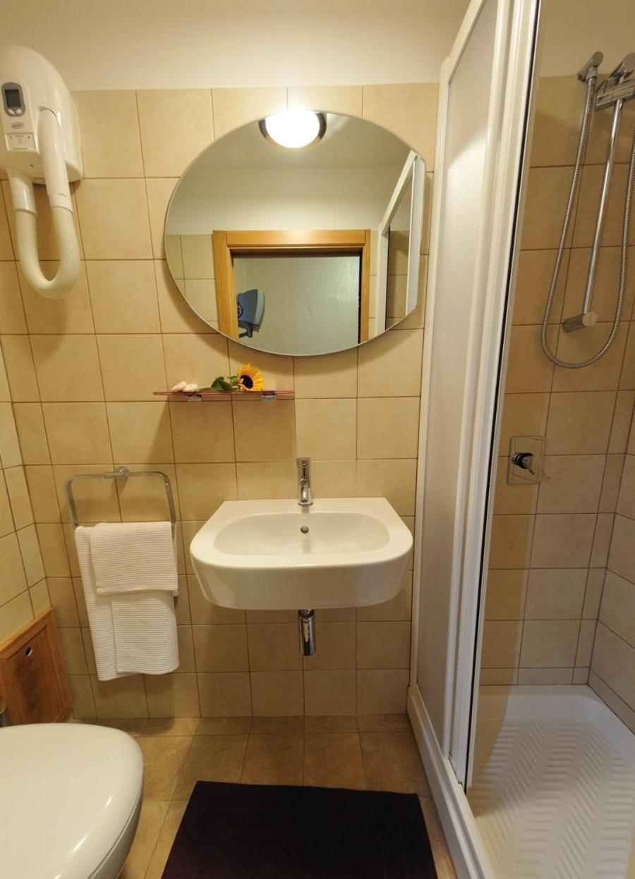 Double or Twin Room photo 2