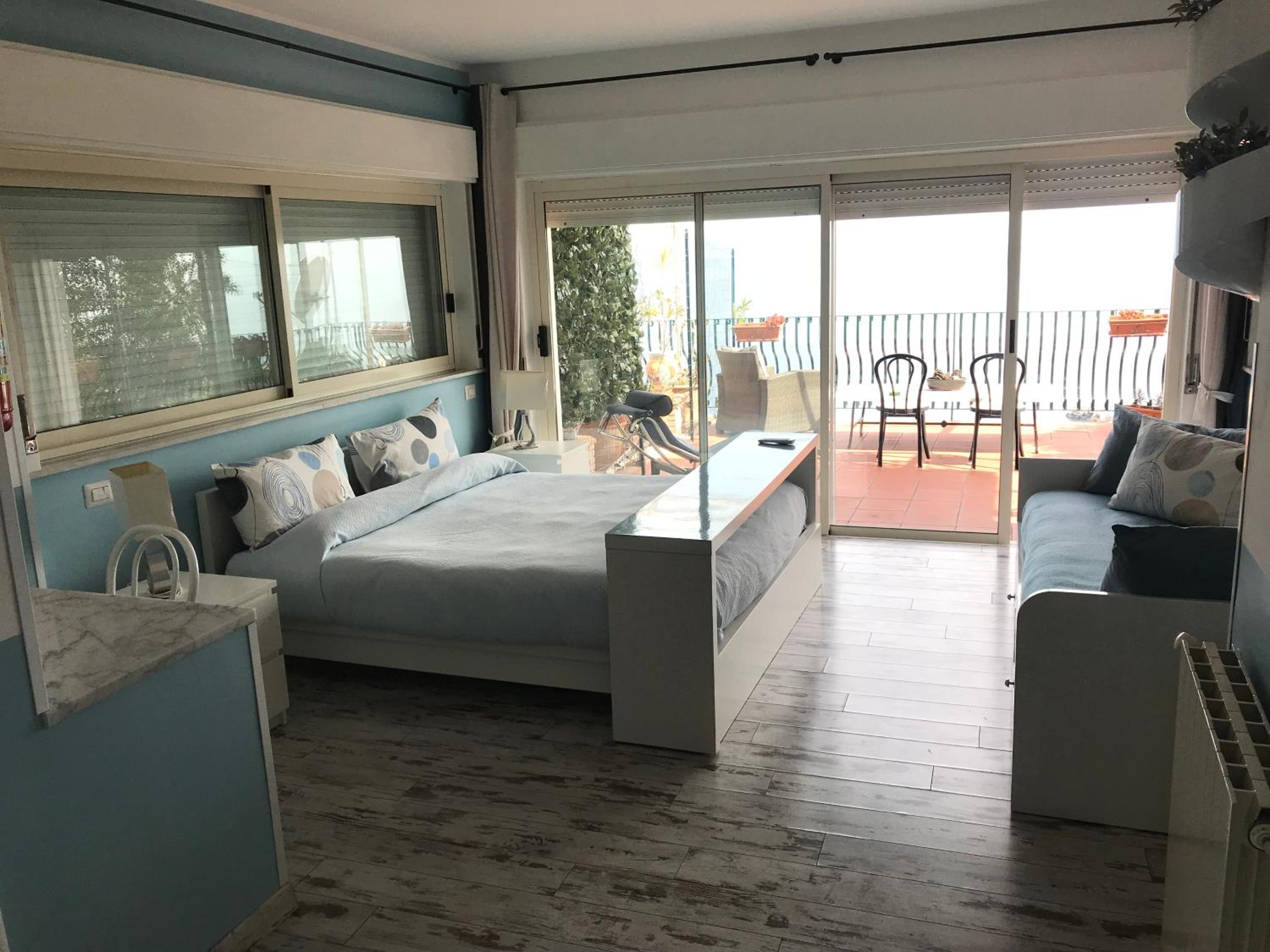Family Room with Sea View