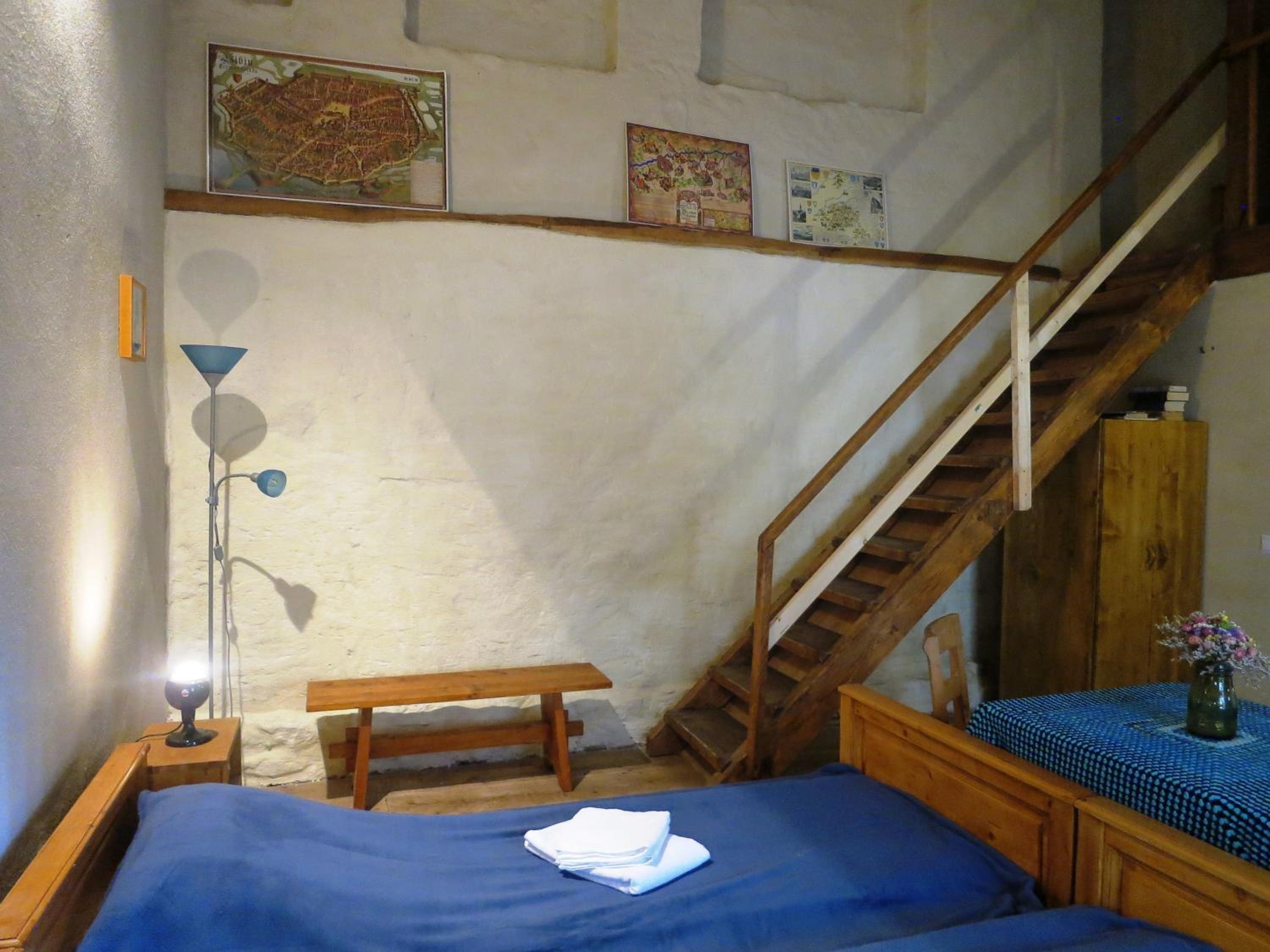 Studio - Split Level - Photo 20
