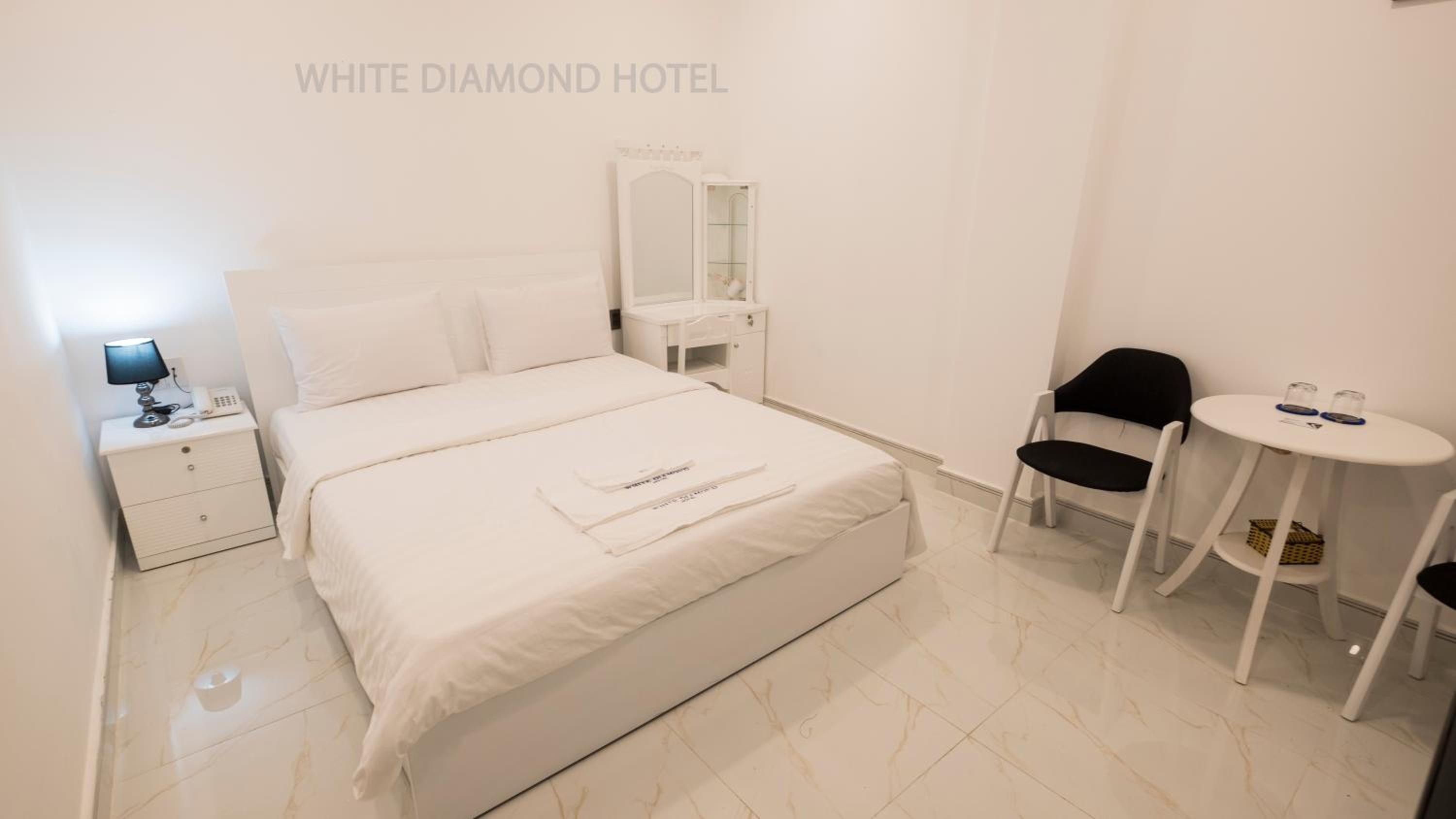 Standard Double Room - Photo 5