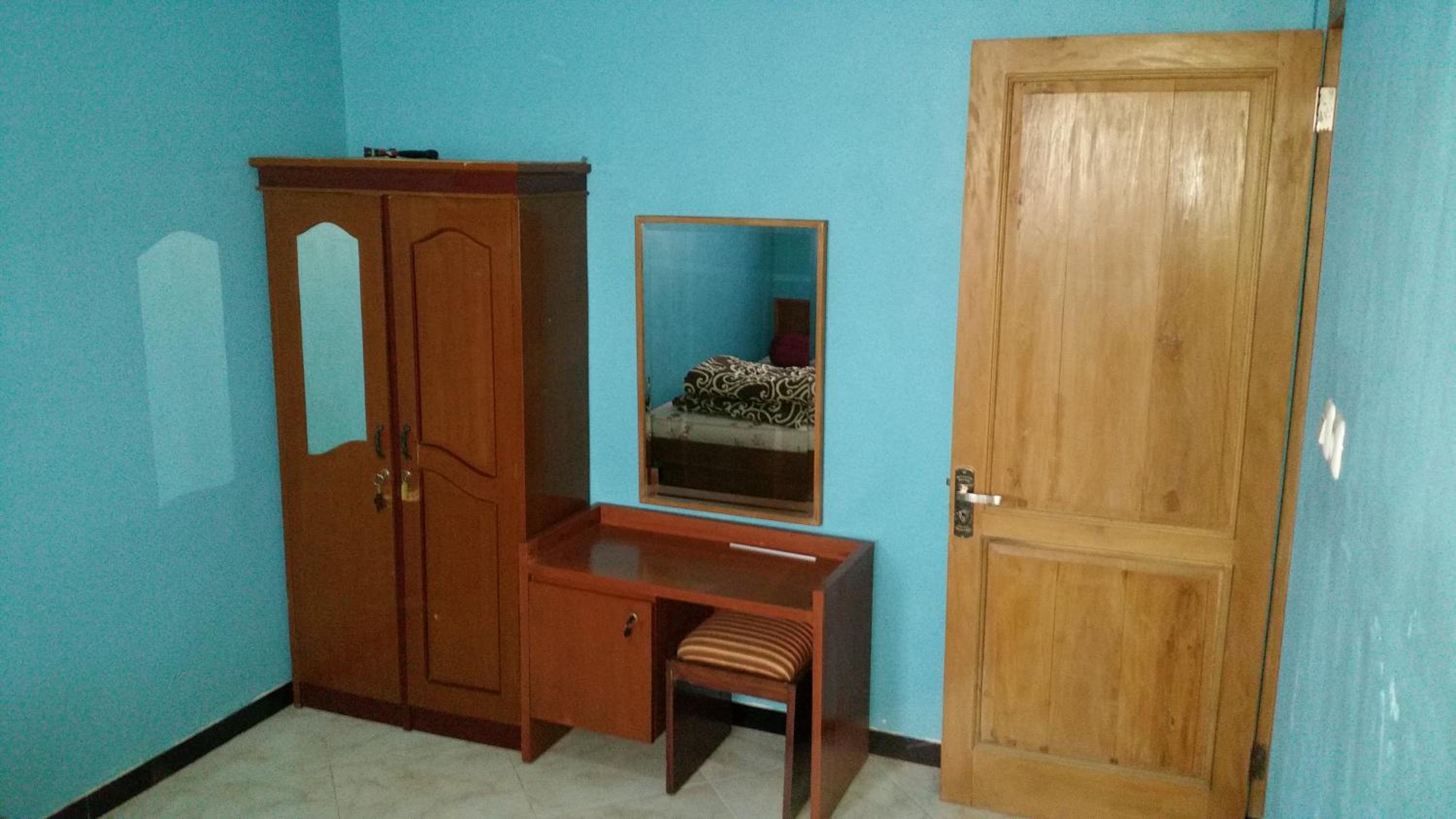 Double or Twin Room with Shared Bathroom photo 3