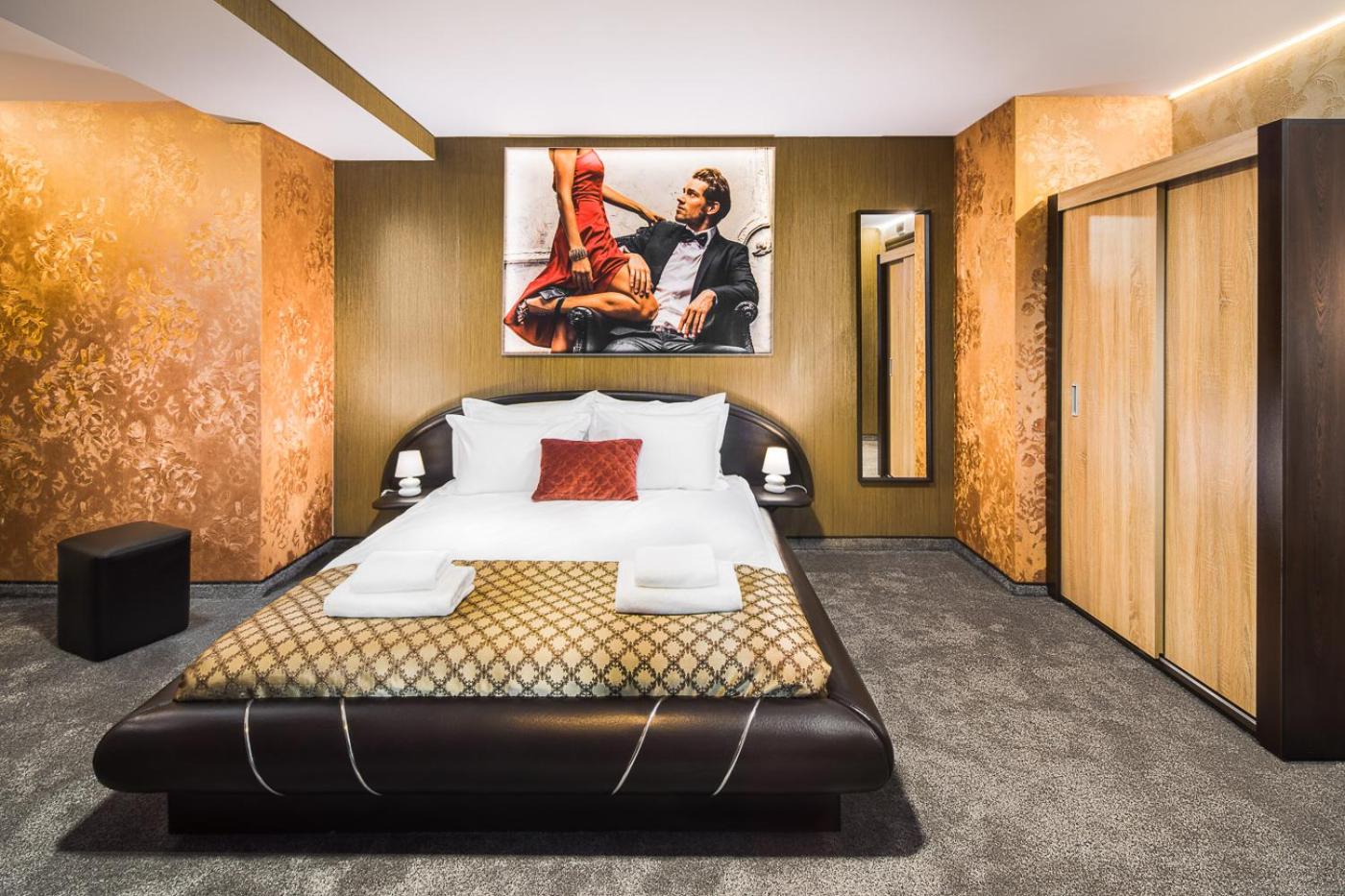 Double Room with Spa Bath and Free Access to Relax Zone