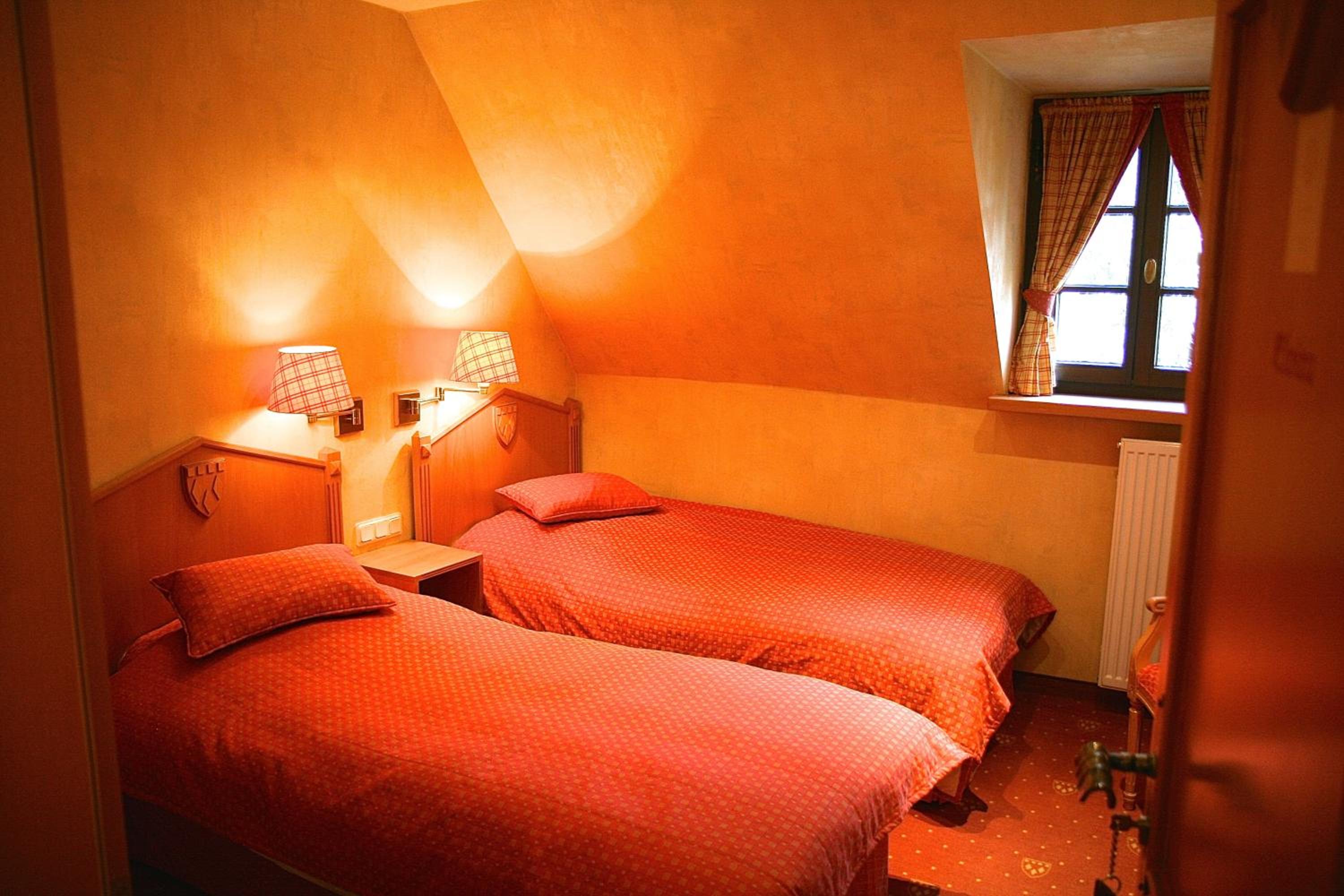 Budget Double Room - Photo 2