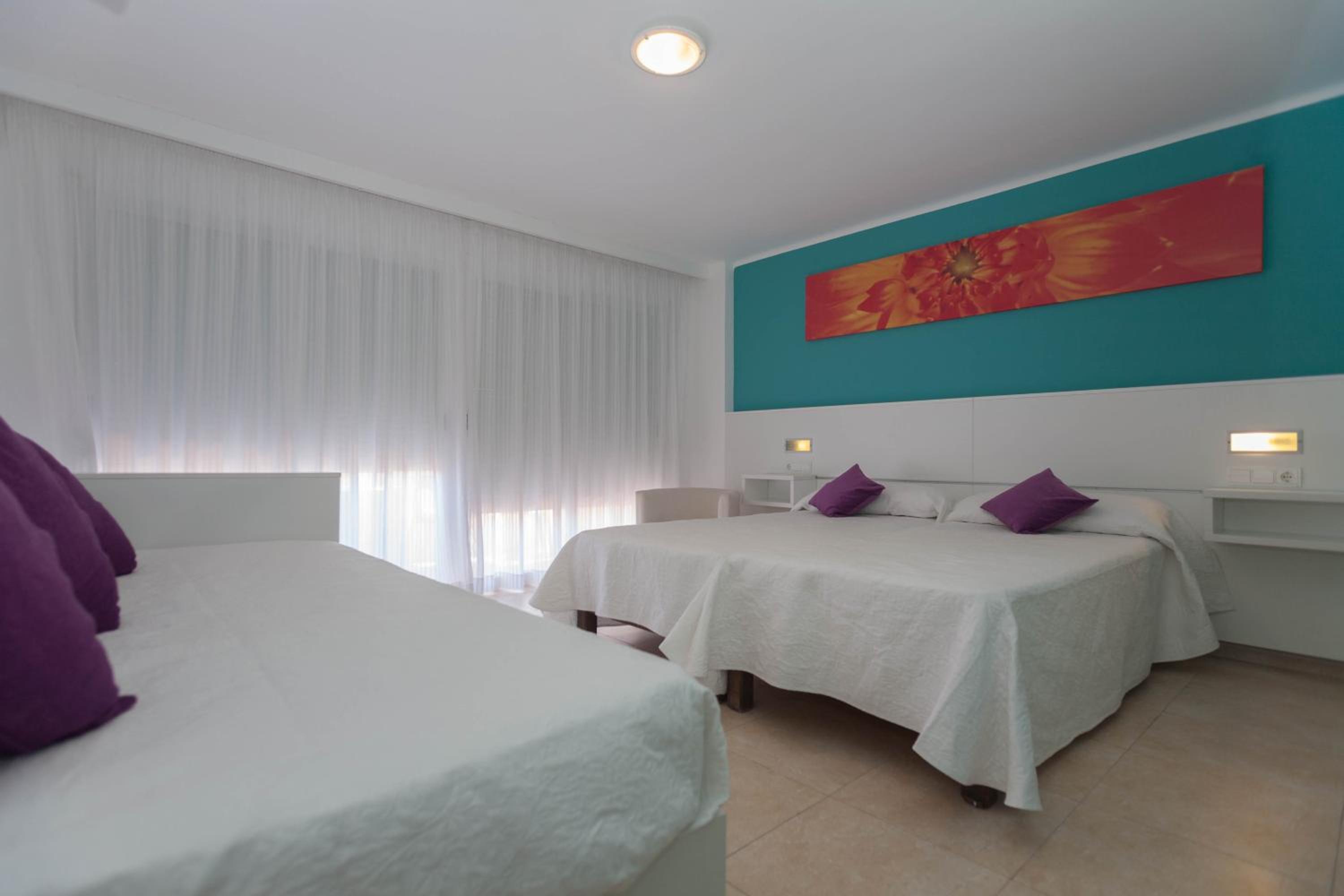Triple Room - Photo 12