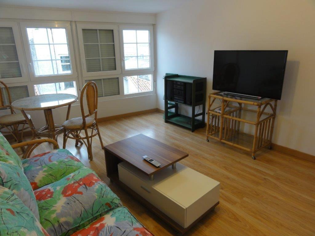 Three-Bedroom House photo 3