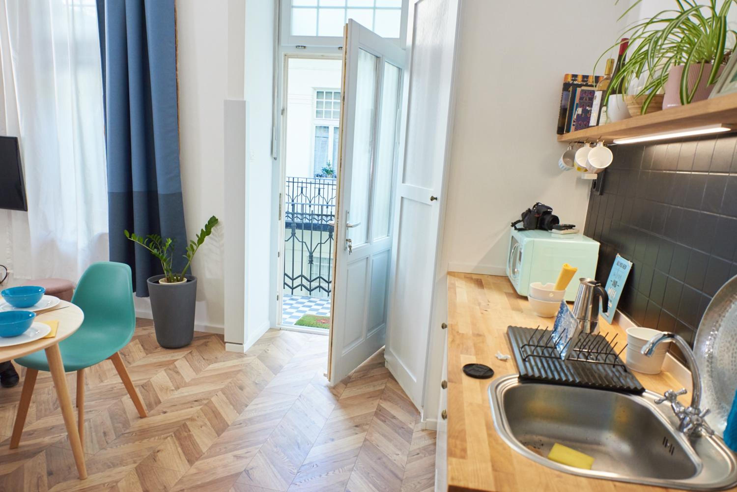 One-Bedroom Apartment - Photo 33