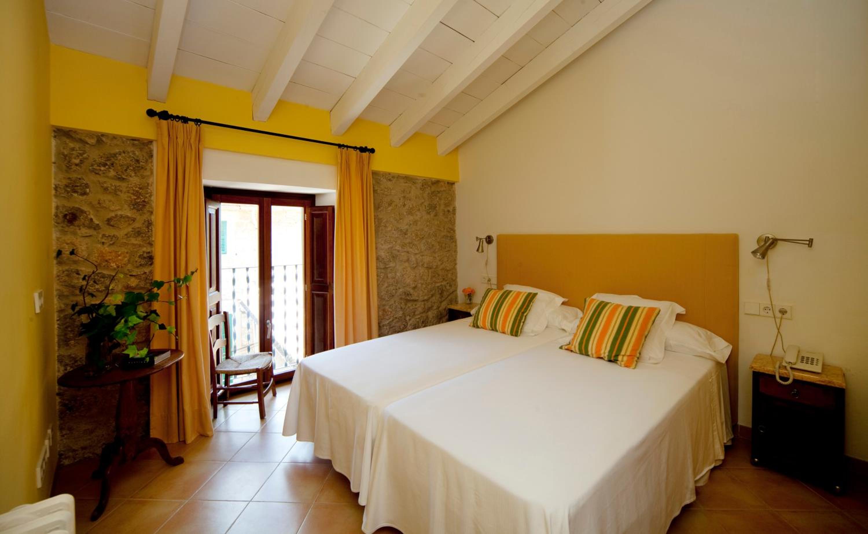 Double or Twin Room photo 2