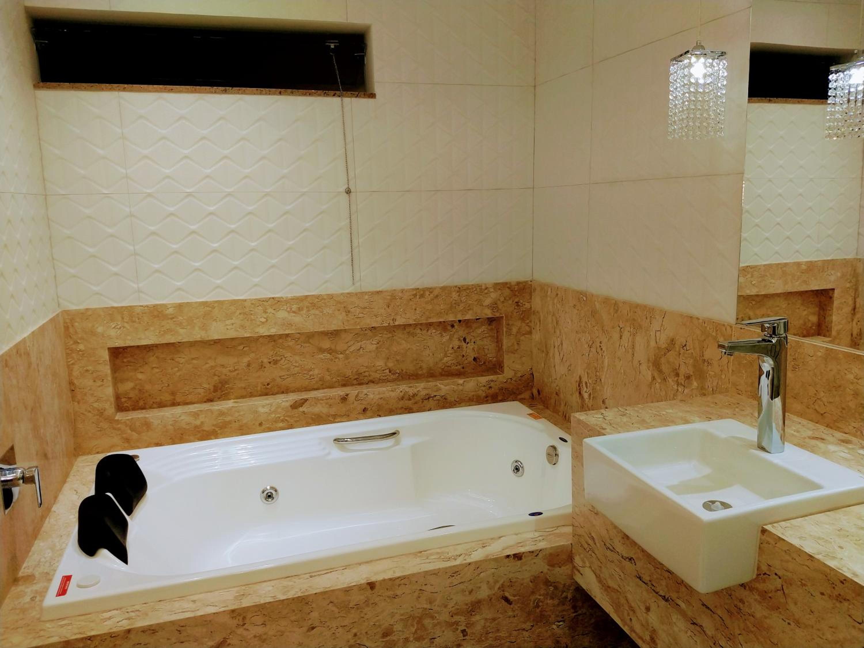 Executive Suite photo 2