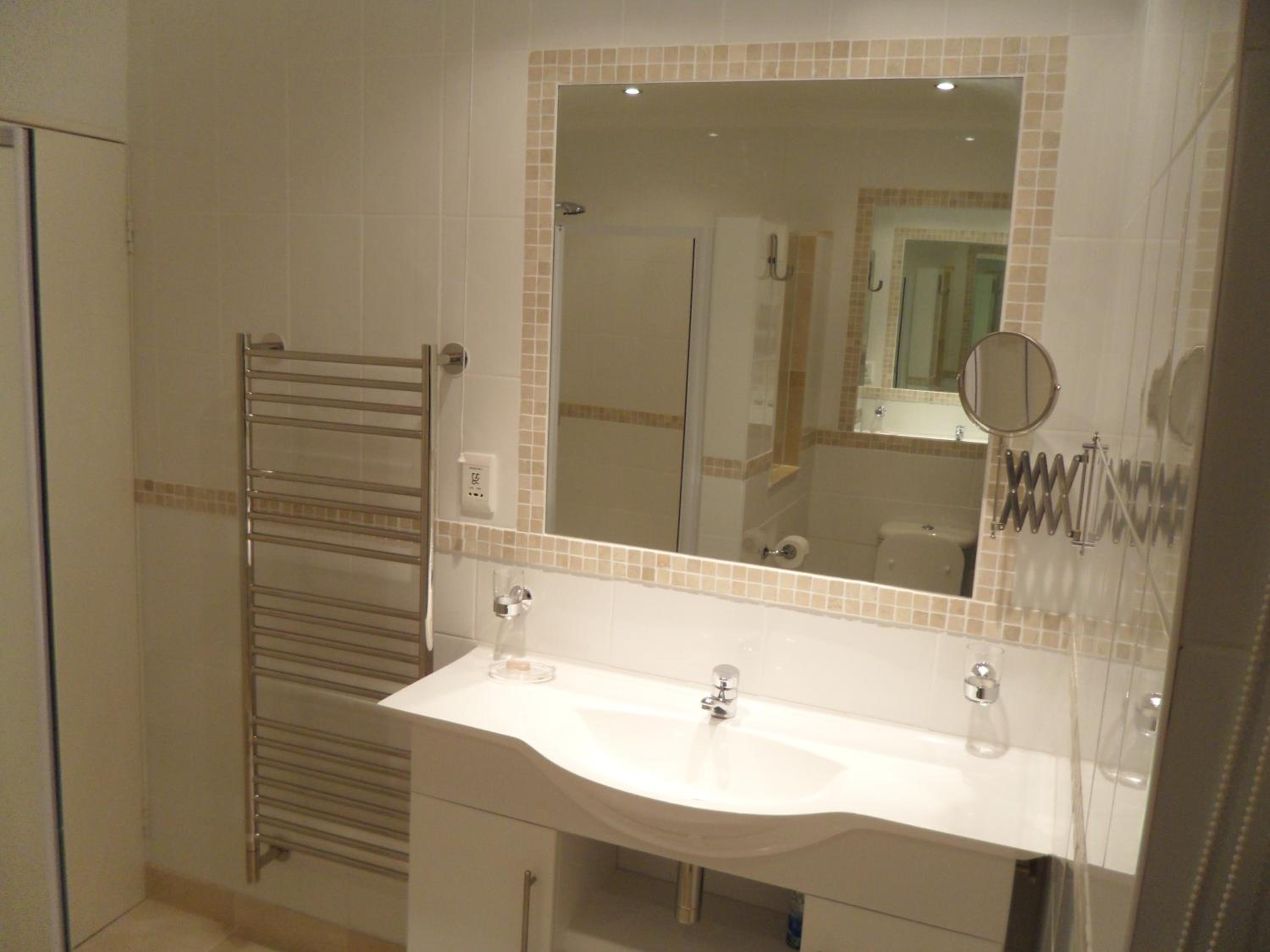 One-Bedroom Apartment with Ocean View - Photo 5