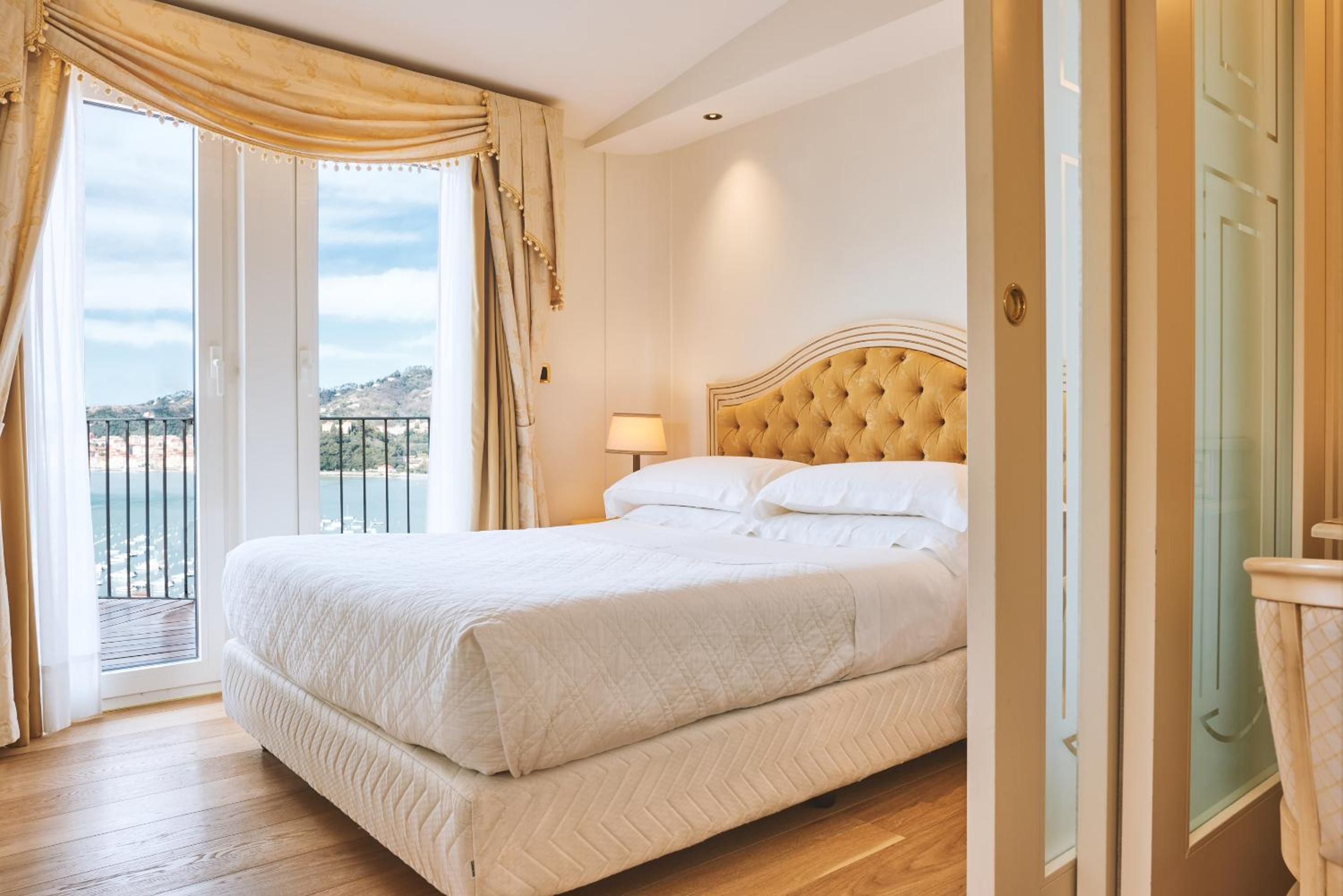 Queen Room with Spa Bath