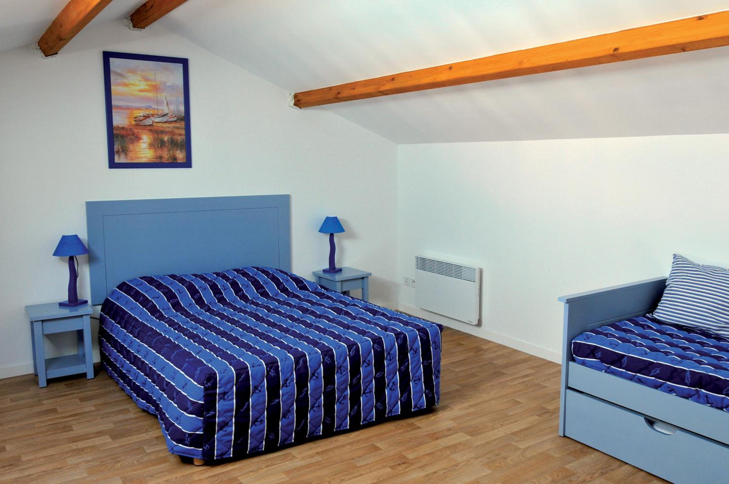 Two-Bedroom Apartment (6 People) - Photo 4