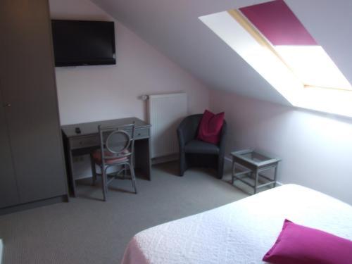 Small Double Room photo 2