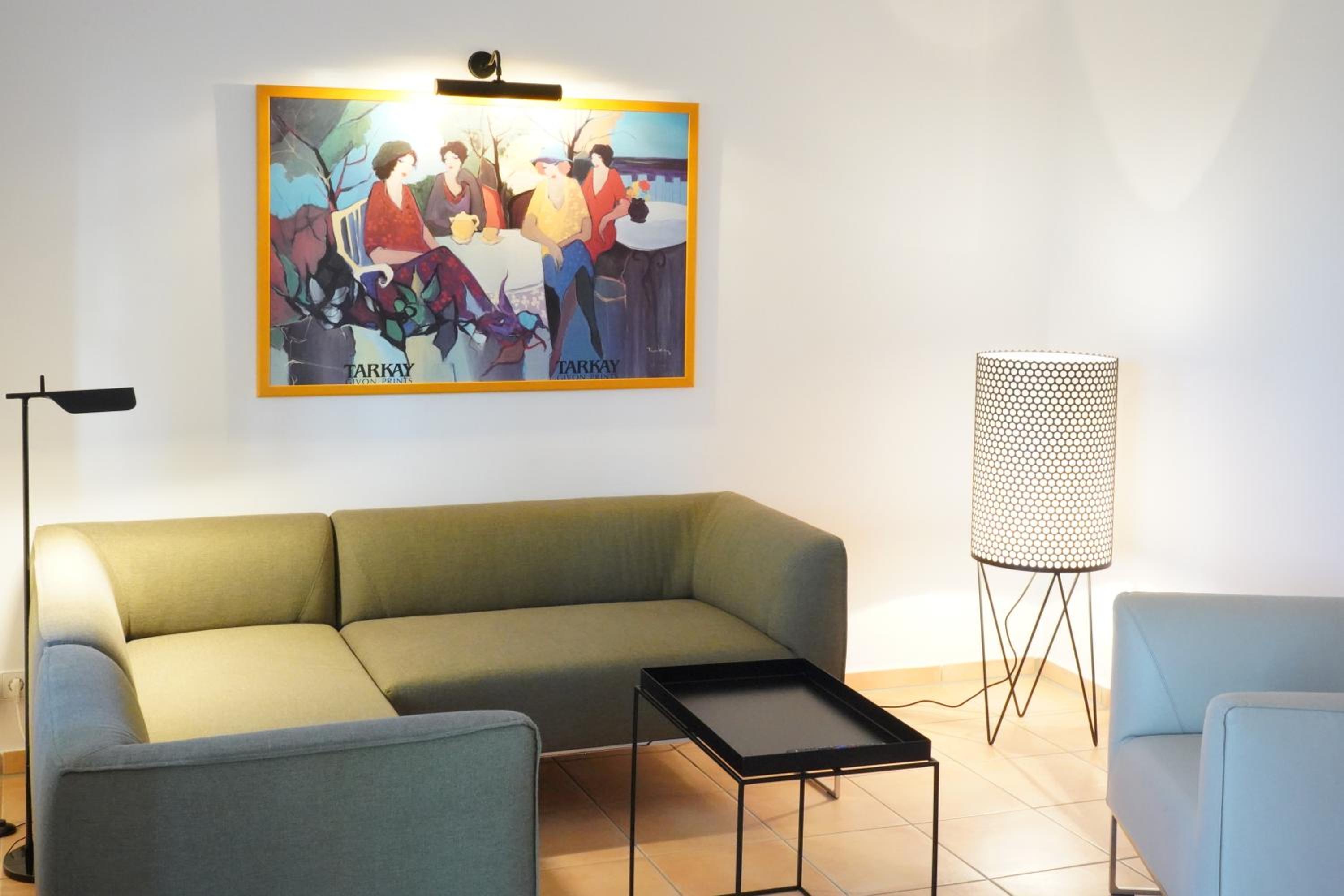 Apartment with Terrace photo 3
