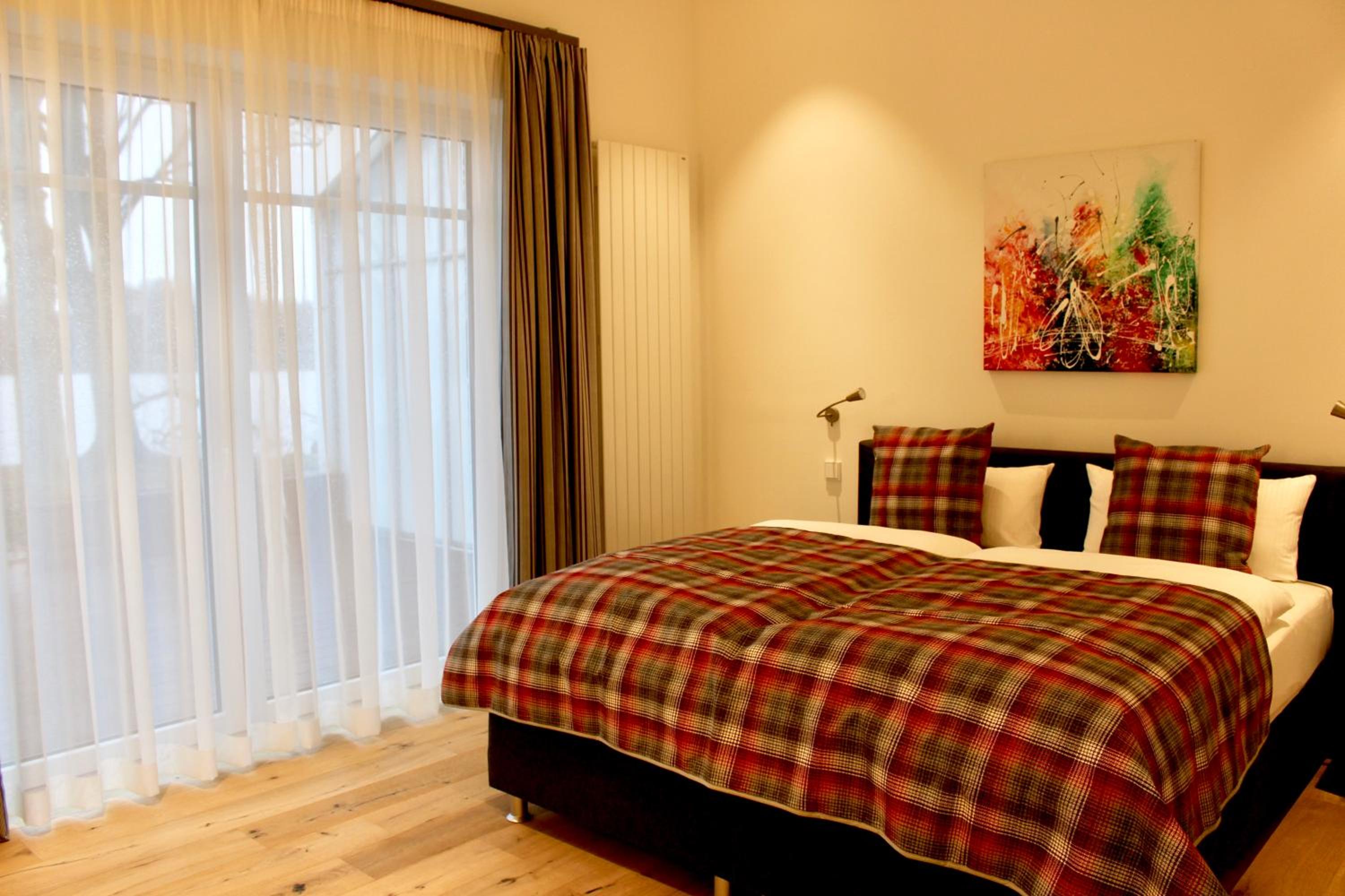 Double Room with Terrace and Lake View - Photo 1
