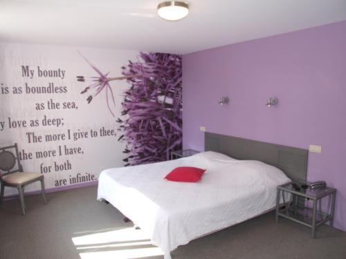 Large Twin Room photo 2