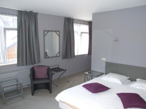 Large Twin Room