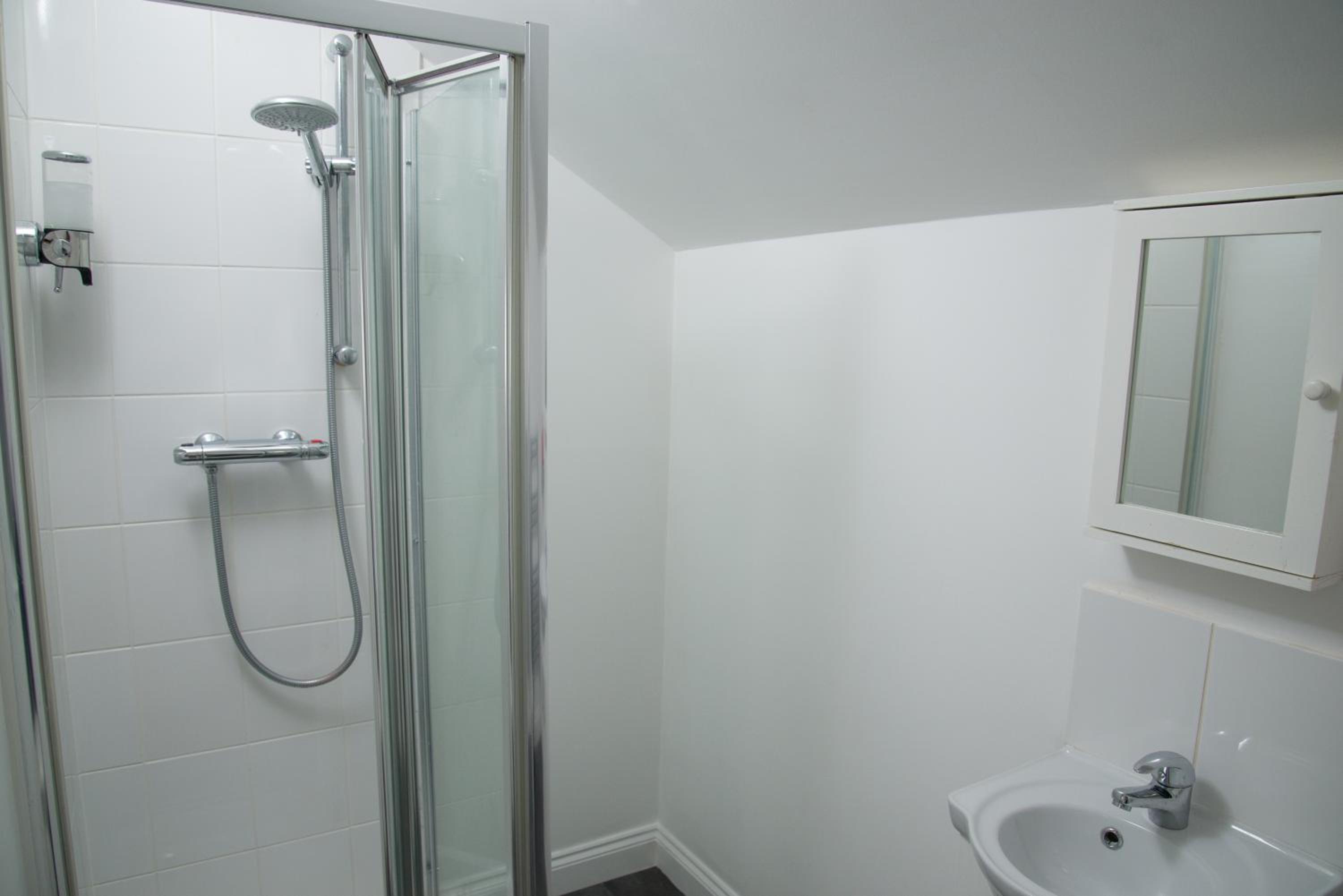 Small Double Room - Photo 2