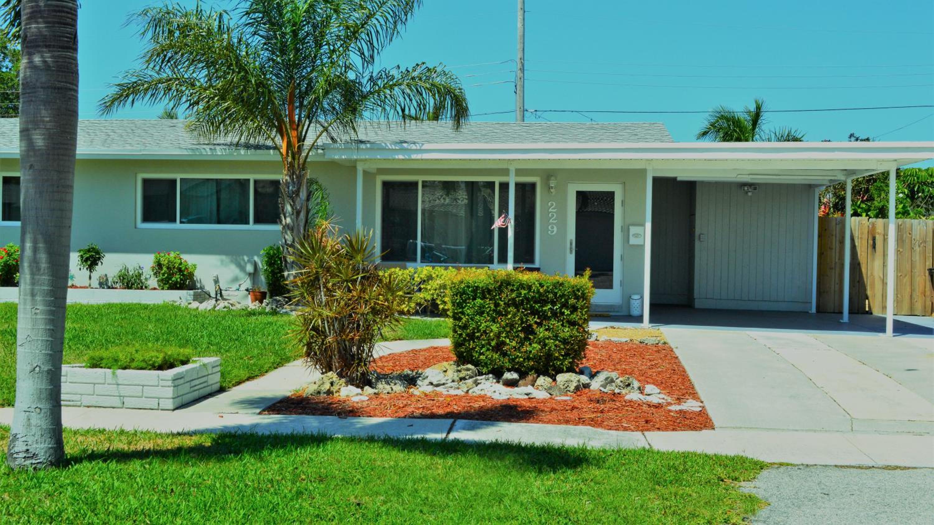 Three-Bedroom Villa photo 2