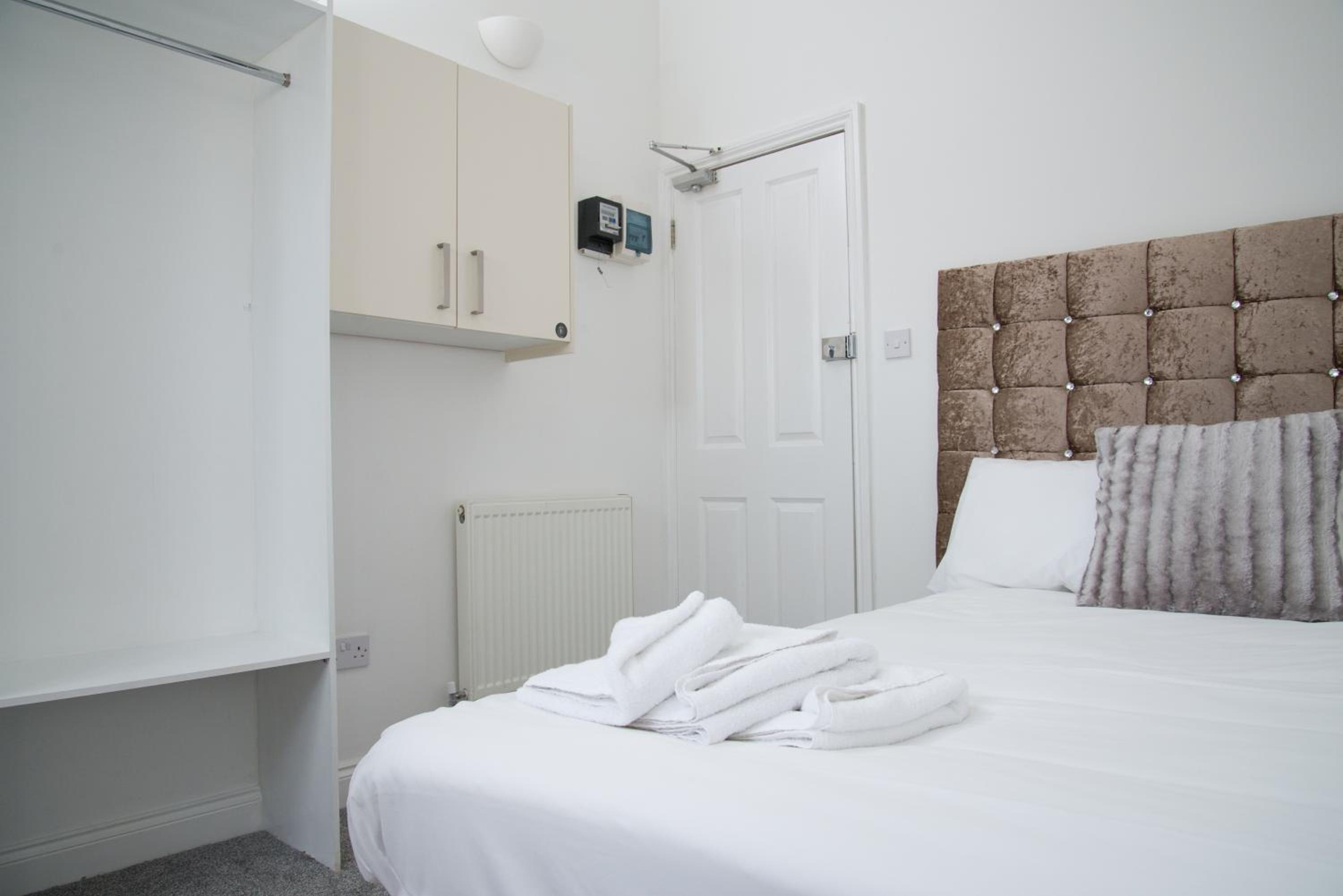Small Double Room - Photo 3