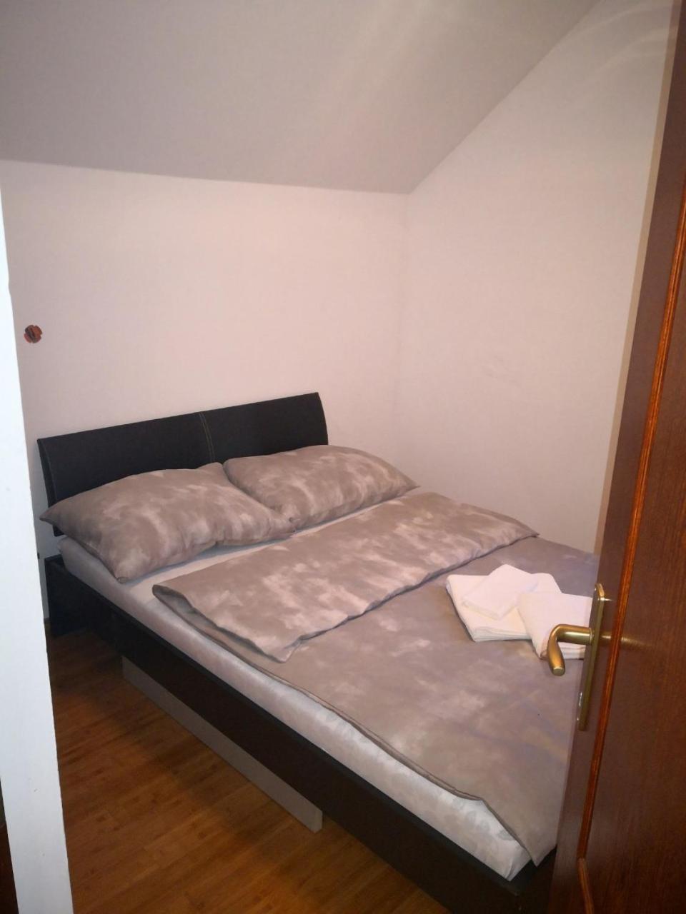 Two-Bedroom Standard Apartment photo 1