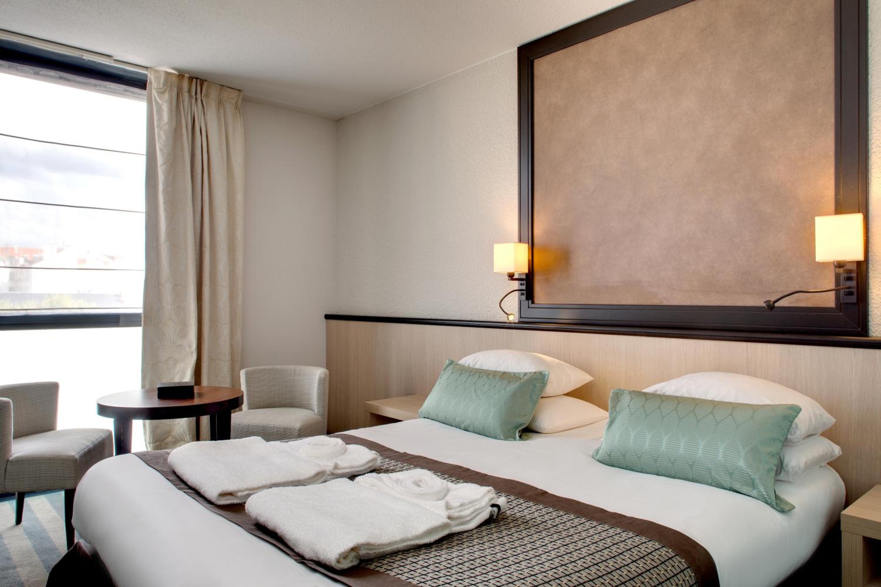 Privilege Room with 1 Double Bed - Photo 5