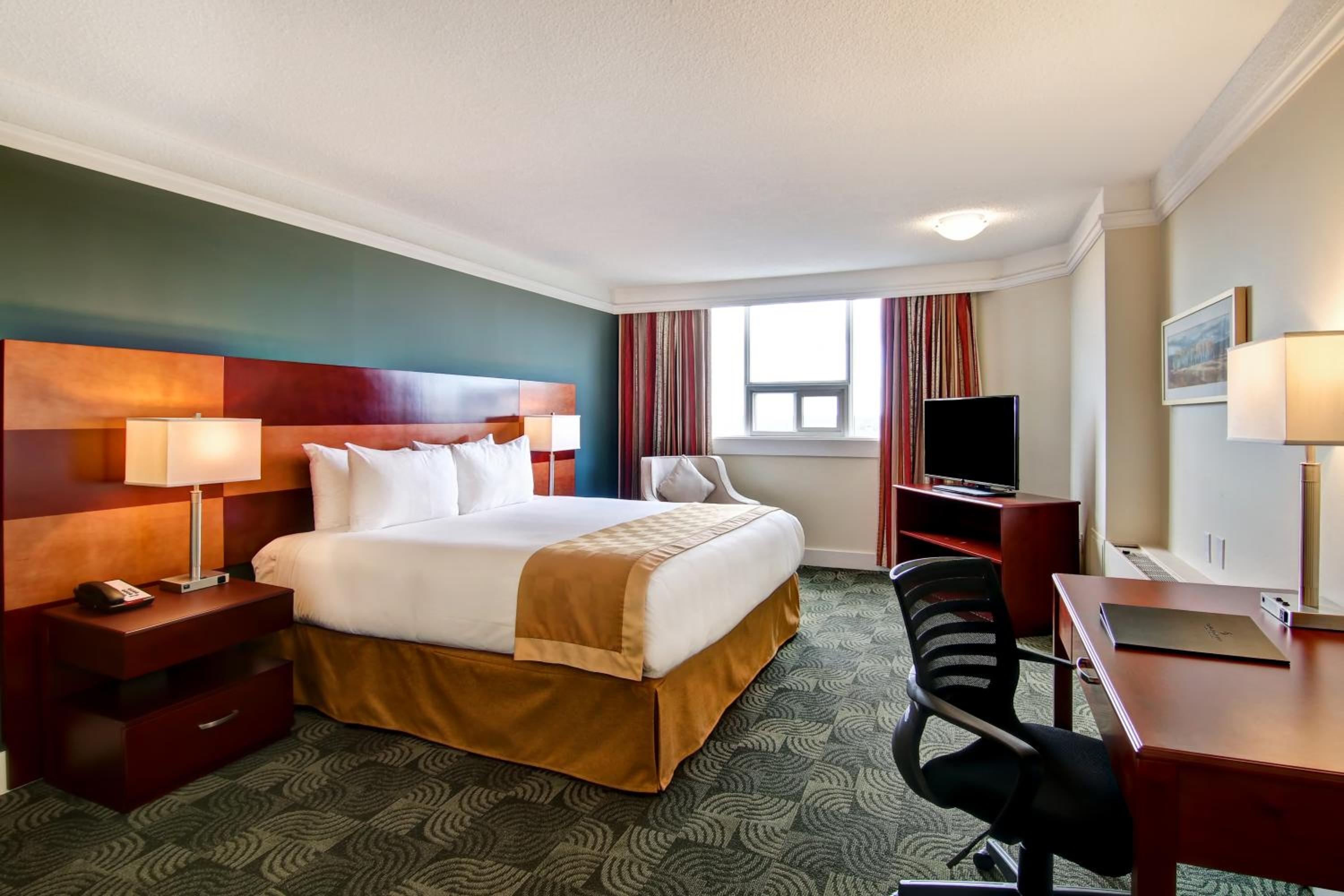 Deluxe King Room photo 3