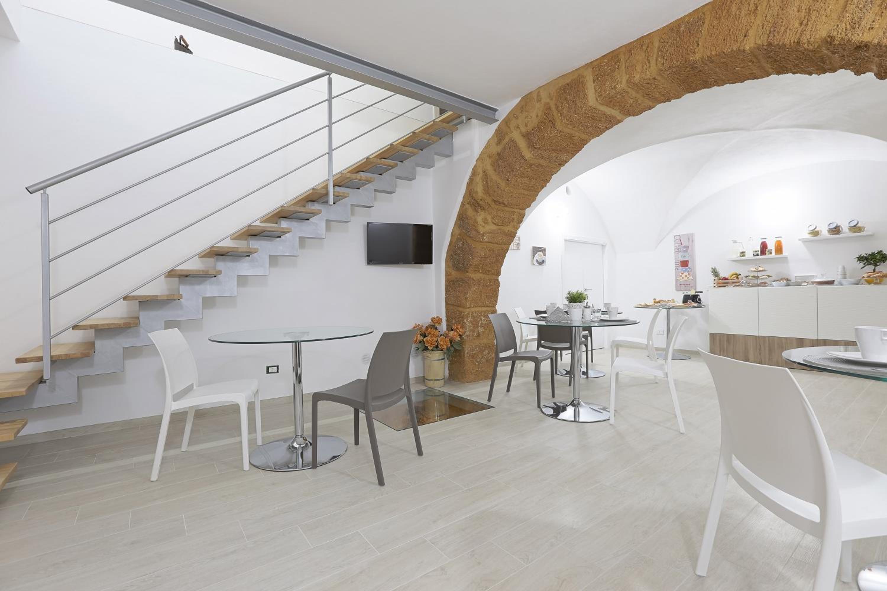 Triple Room - Photo 9