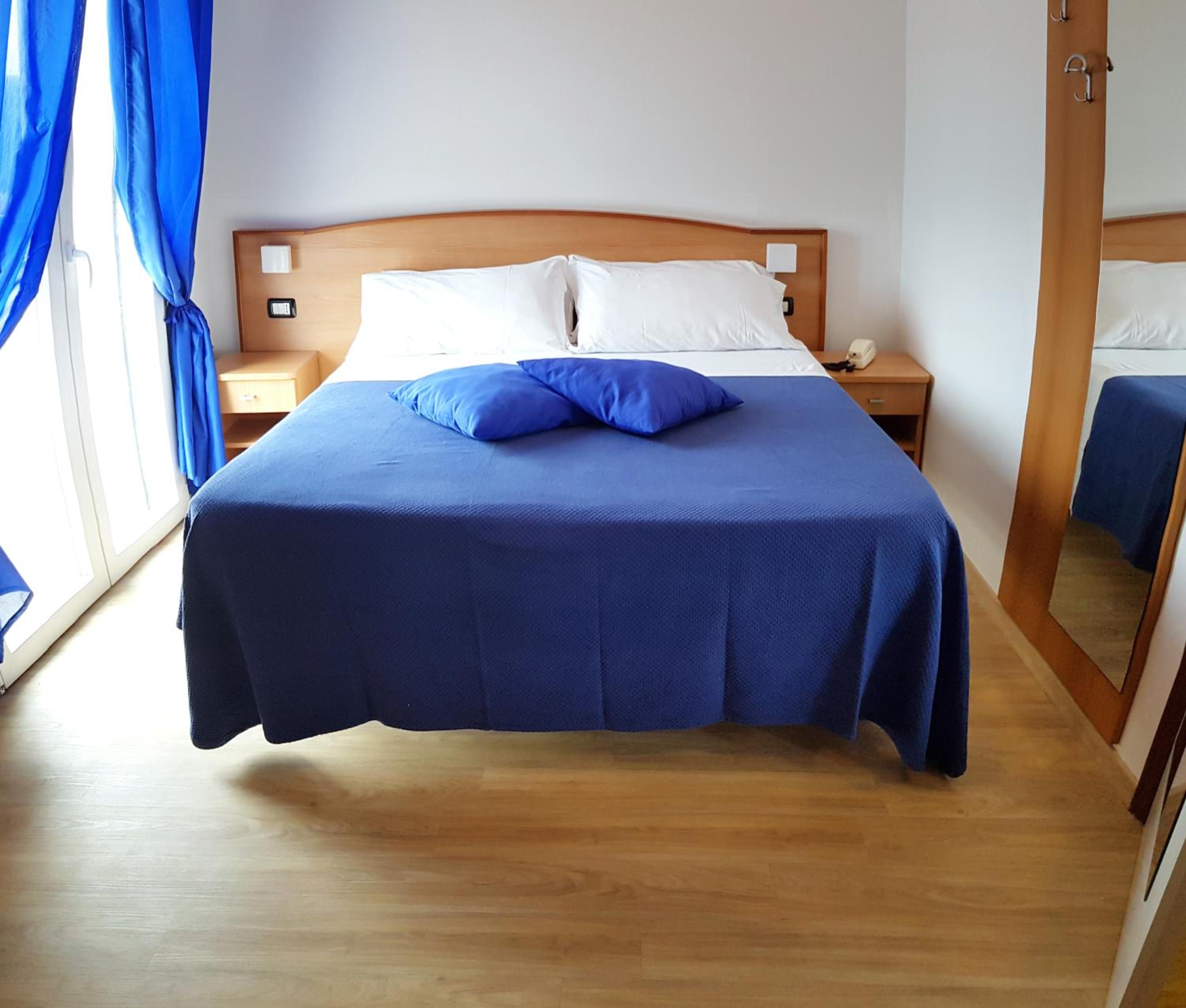 Double Room with Balcony - Photo 47
