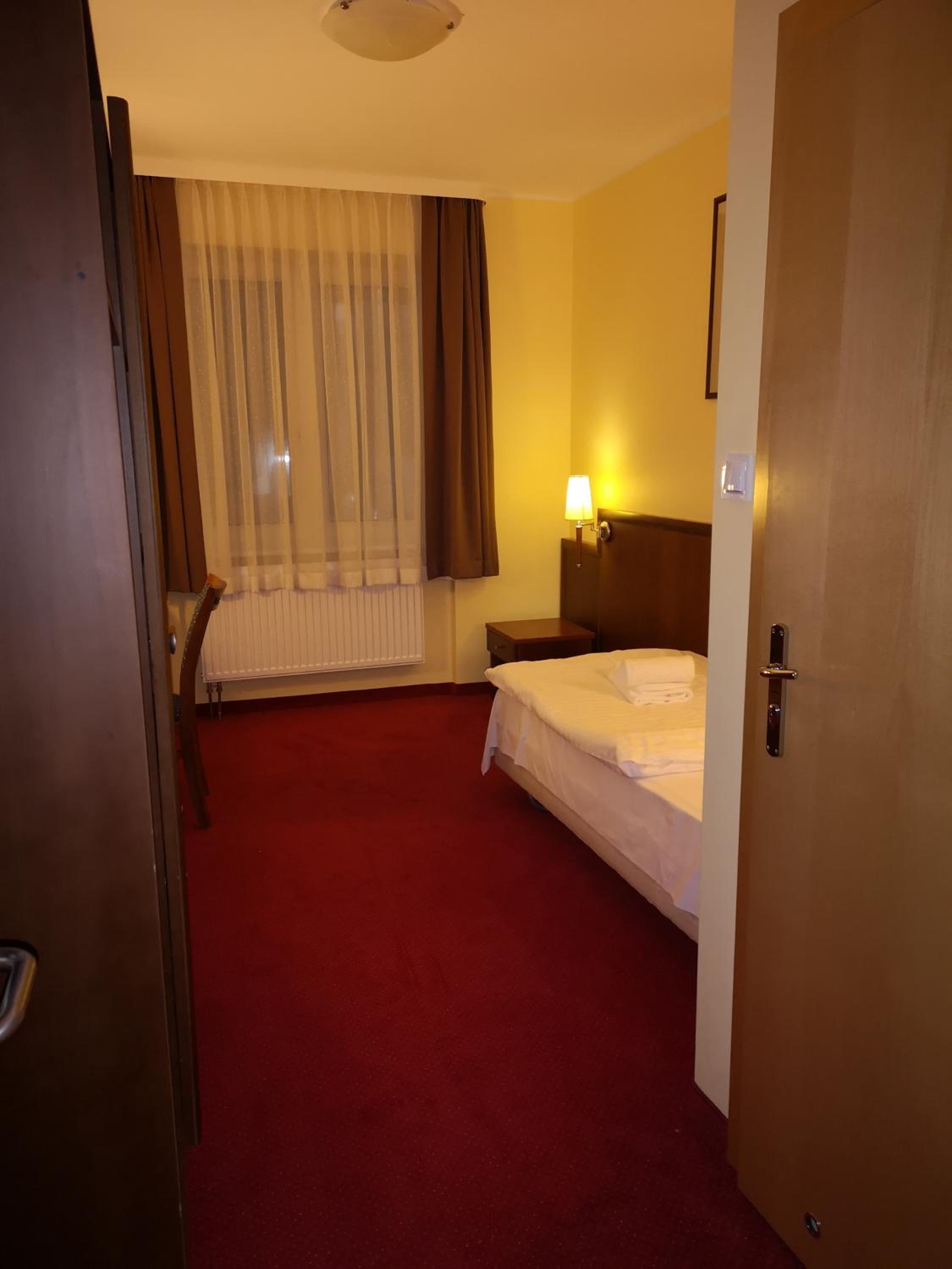 Single Room photo 3