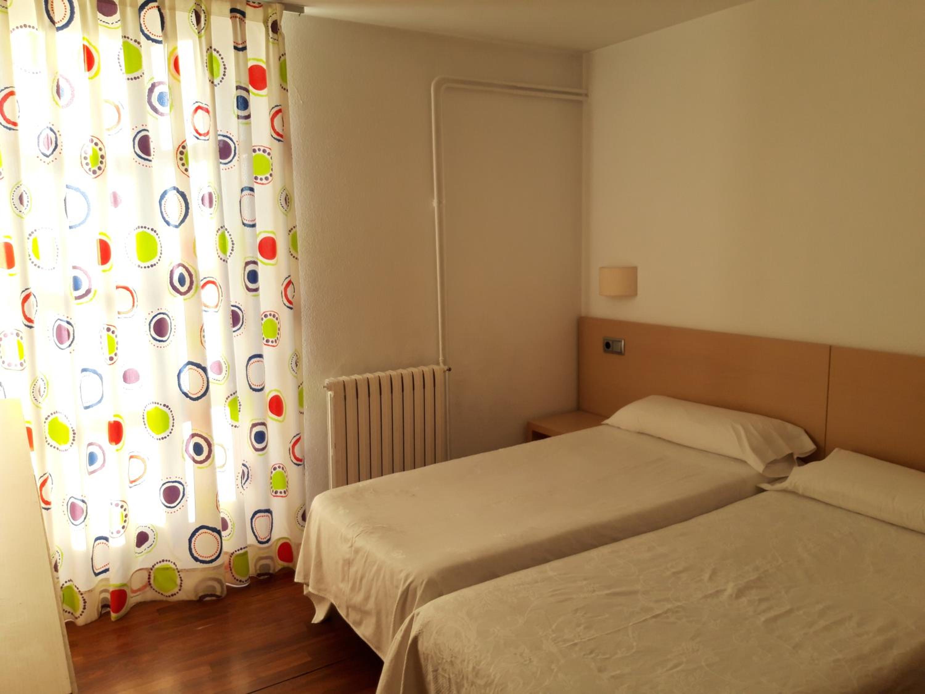 Double Room with Extra Bed photo 3