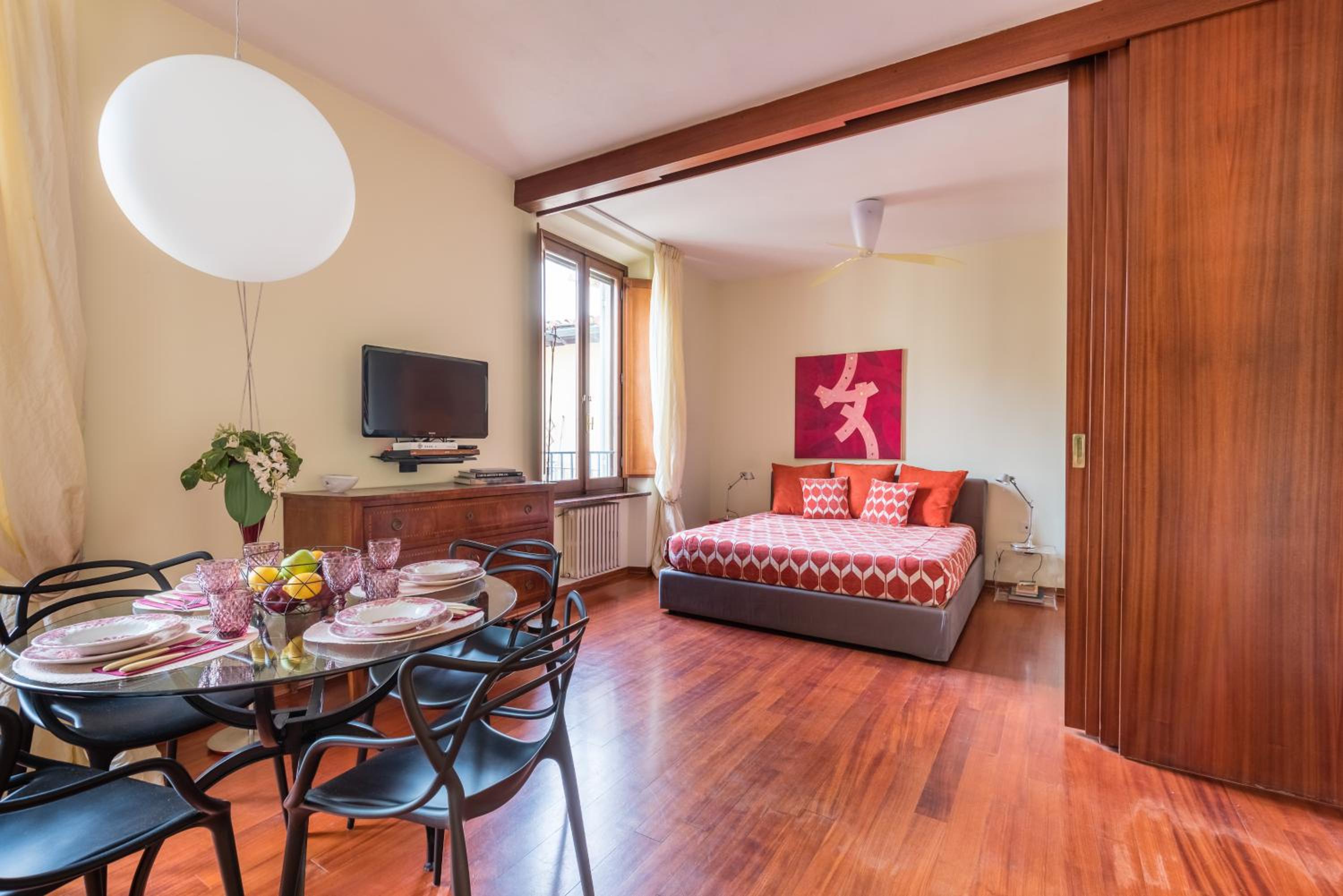 One-Bedroom Apartment - 10, Via Venezia photo 1