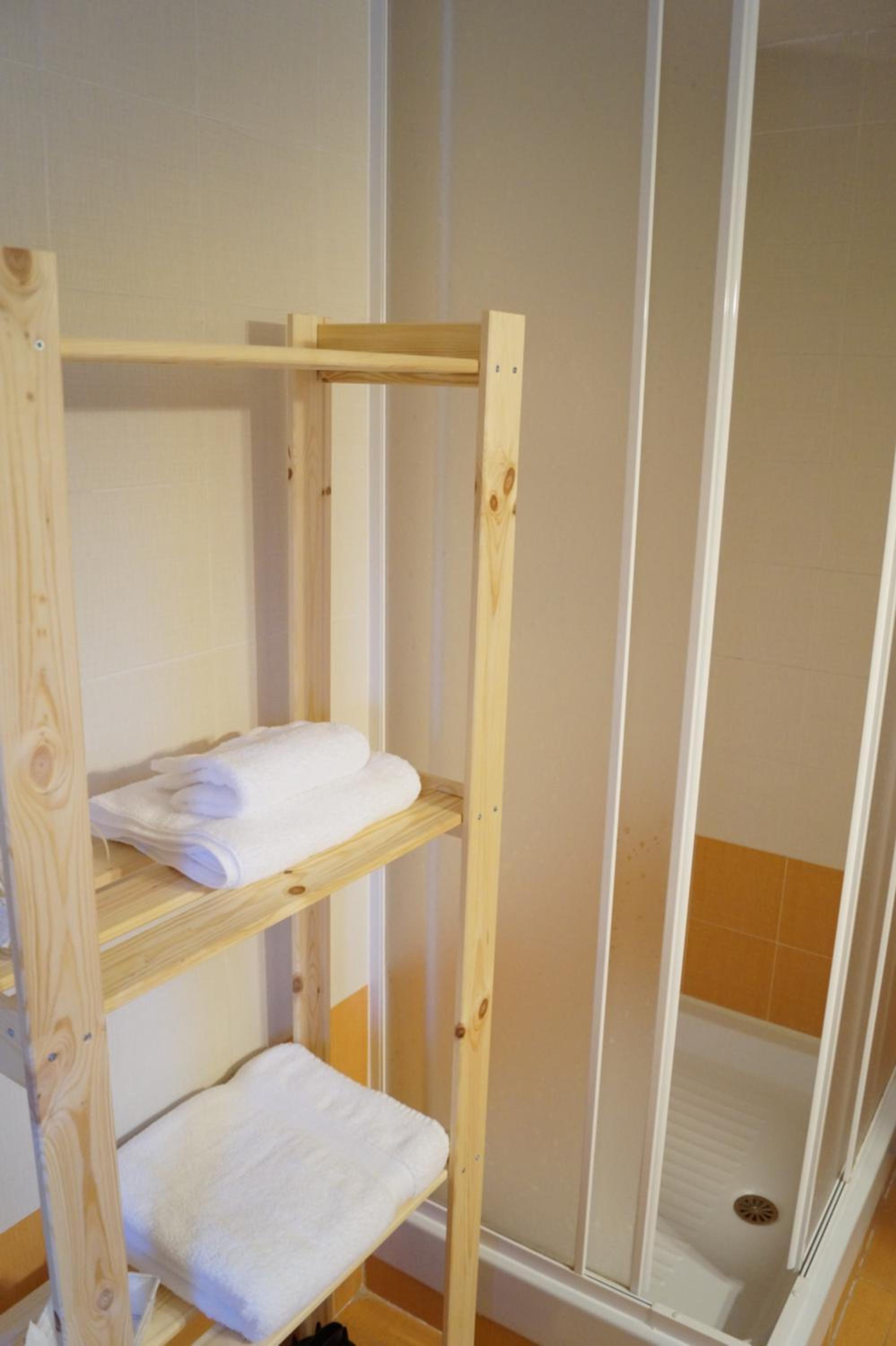Double Room - Photo 5