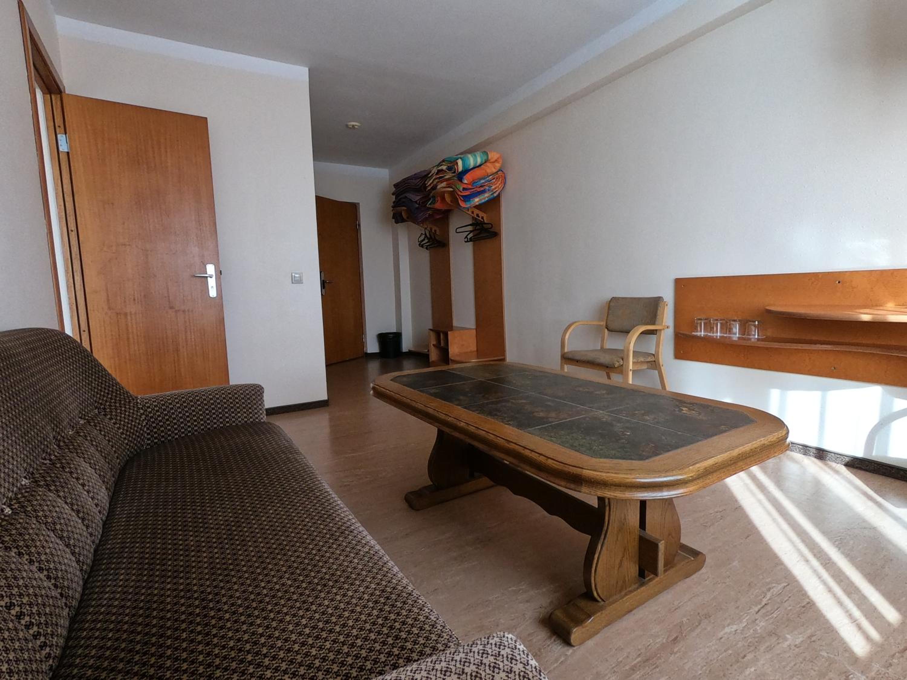 Quadruple Room - Photo 8