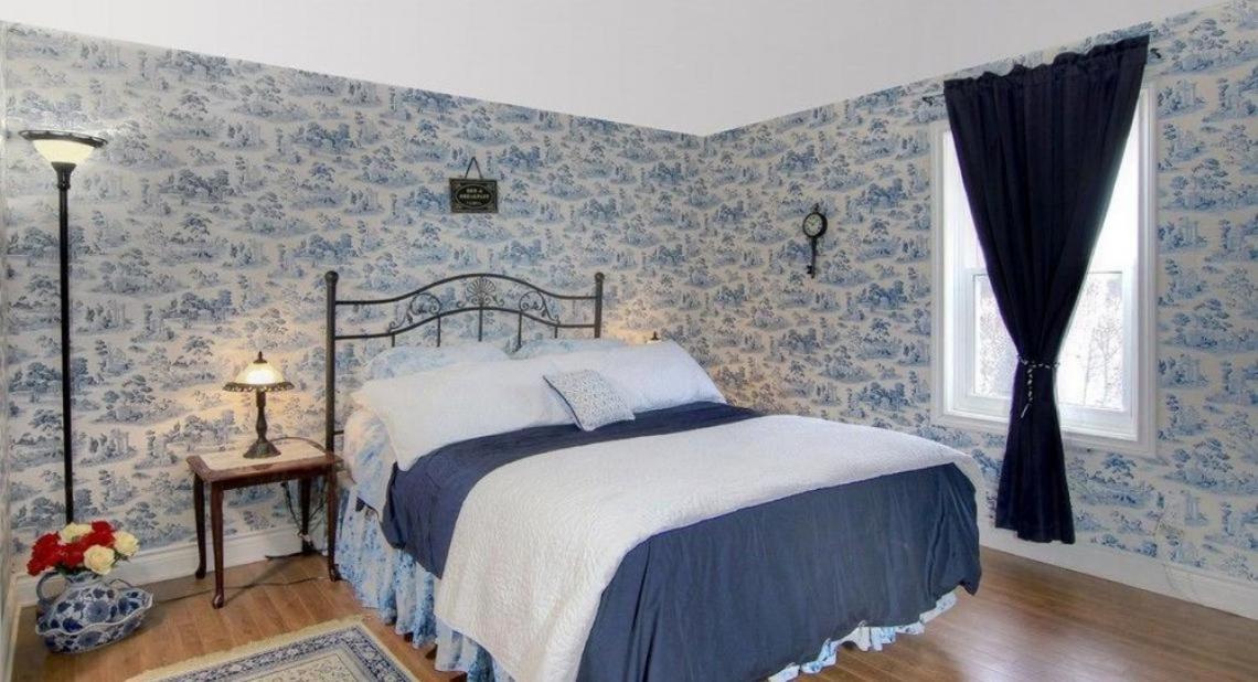 Deluxe King Room photo 2